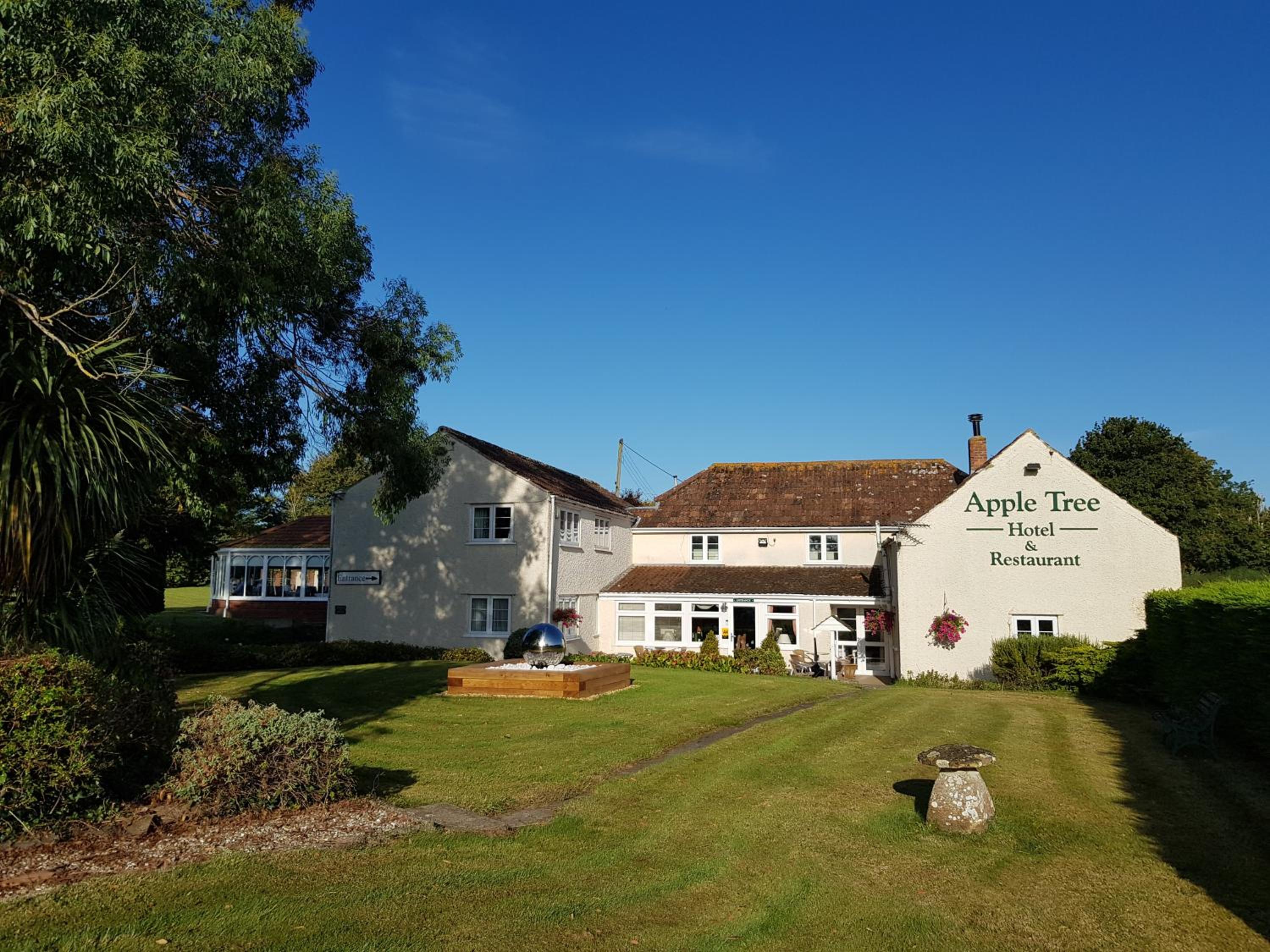 Bridgwater Vacations - Apple Tree Hotel - Property Image 1