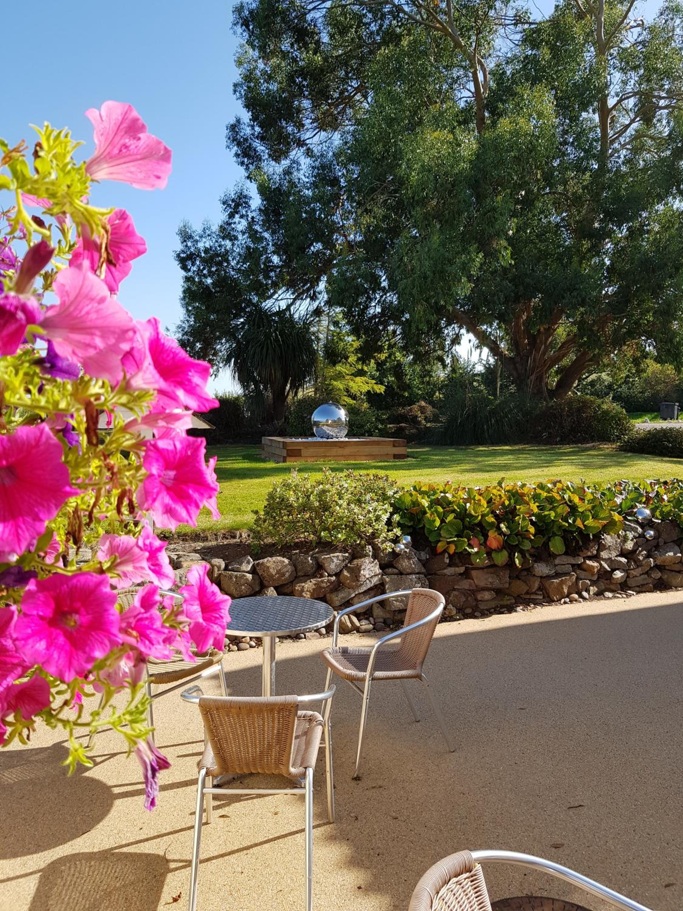 Bridgwater Vacations - Apple Tree Hotel - Property Image 2