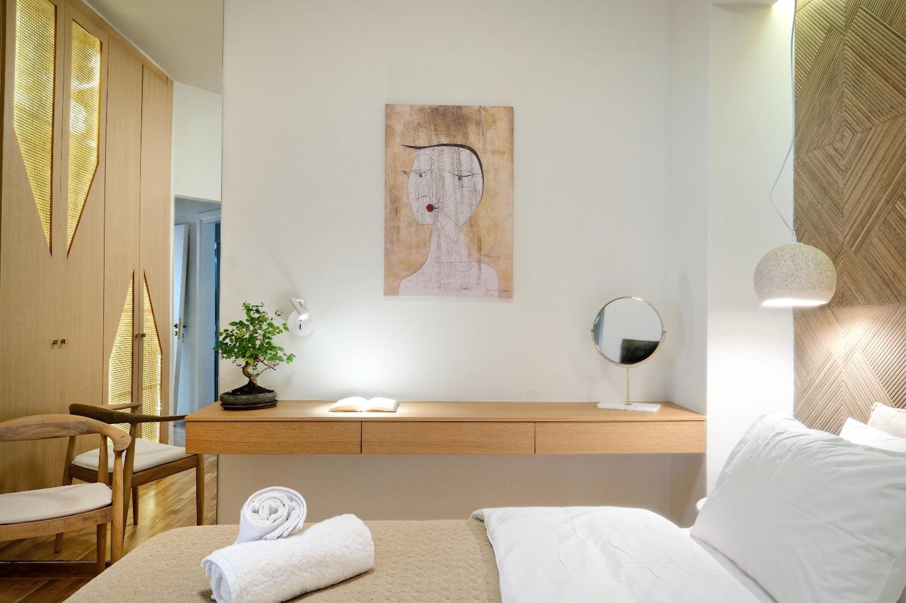 The Fancy Philosopher Apartment