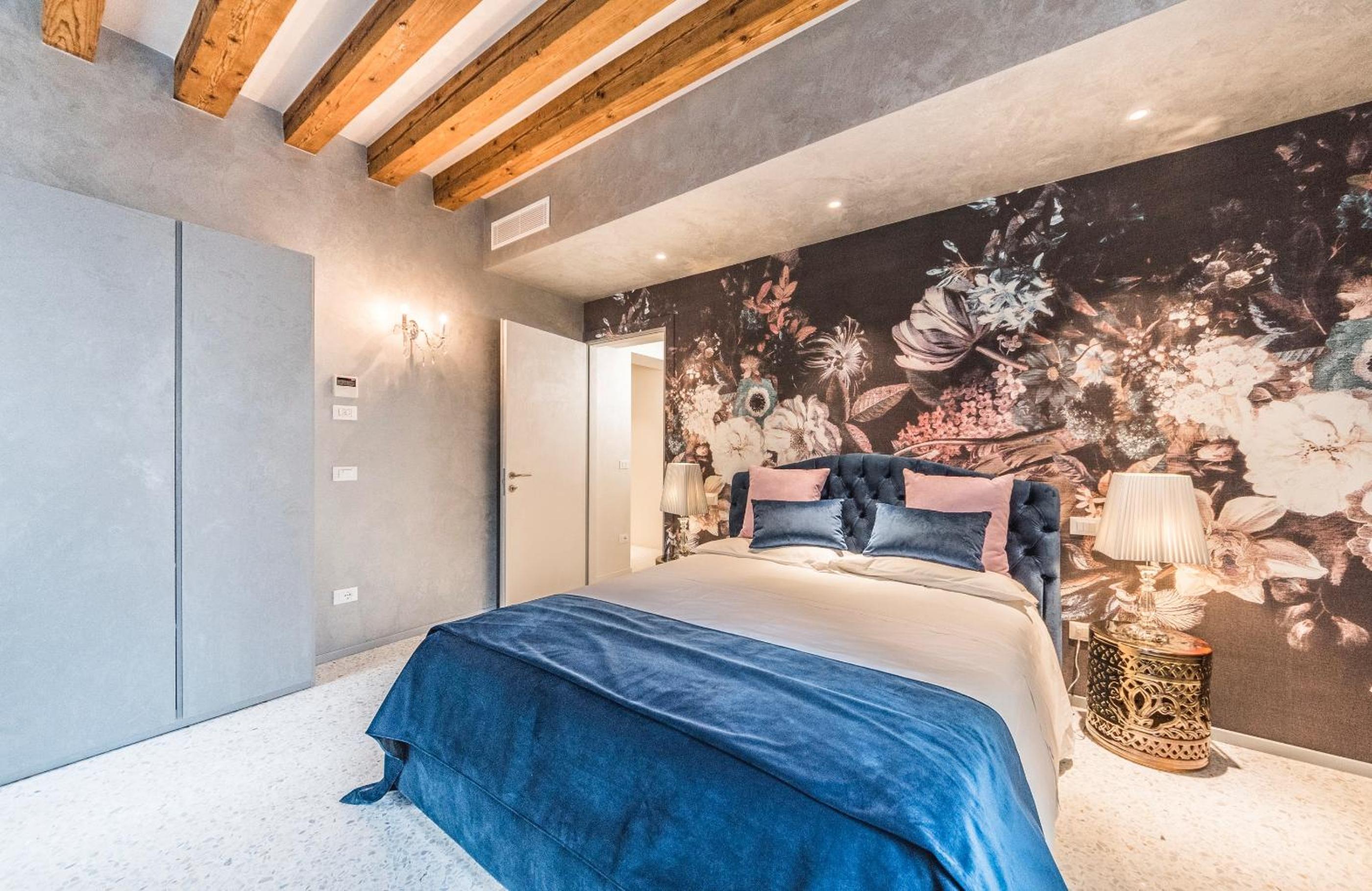 Rialto Luxury Flat