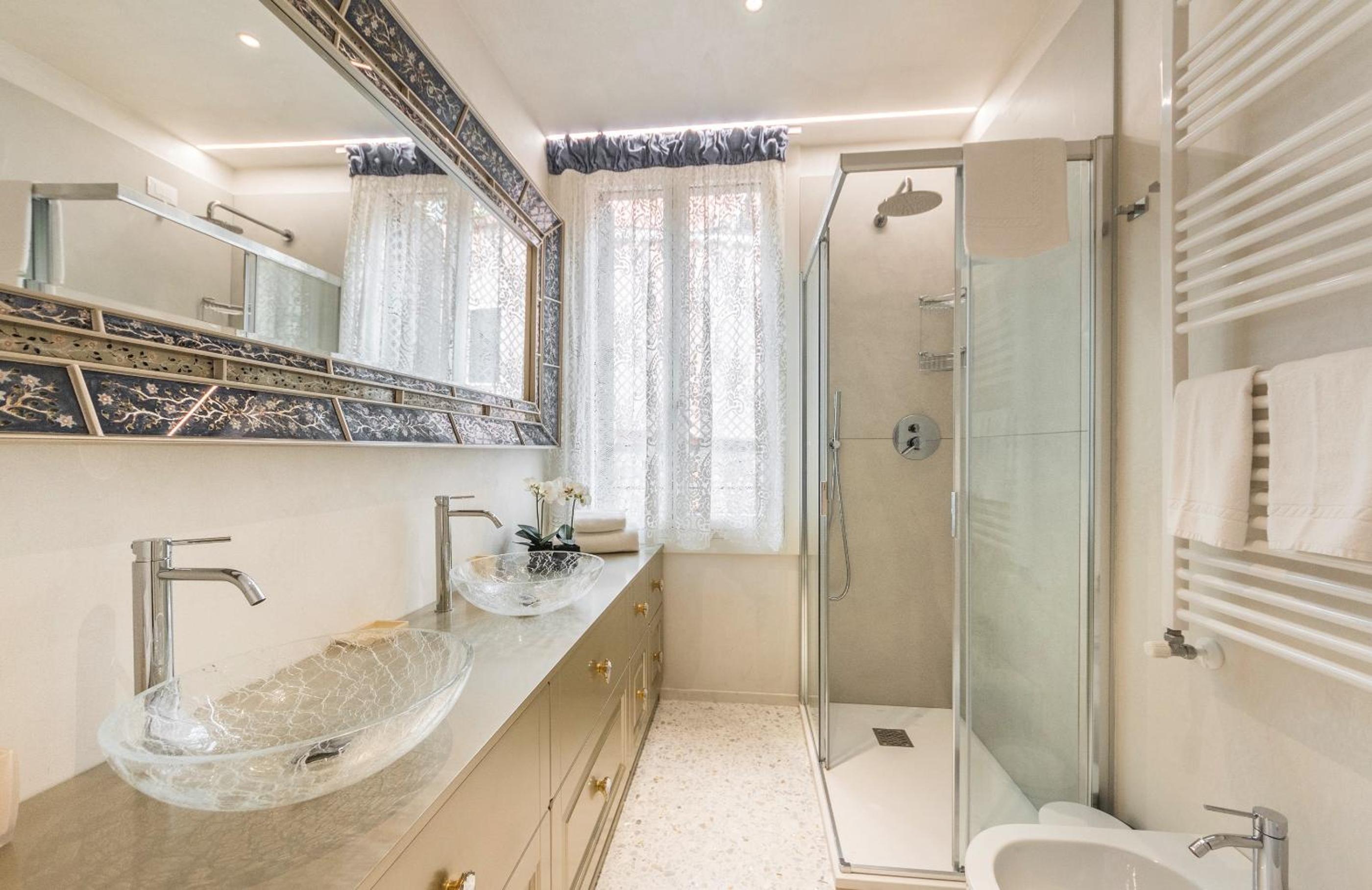 Rialto Luxury Flat