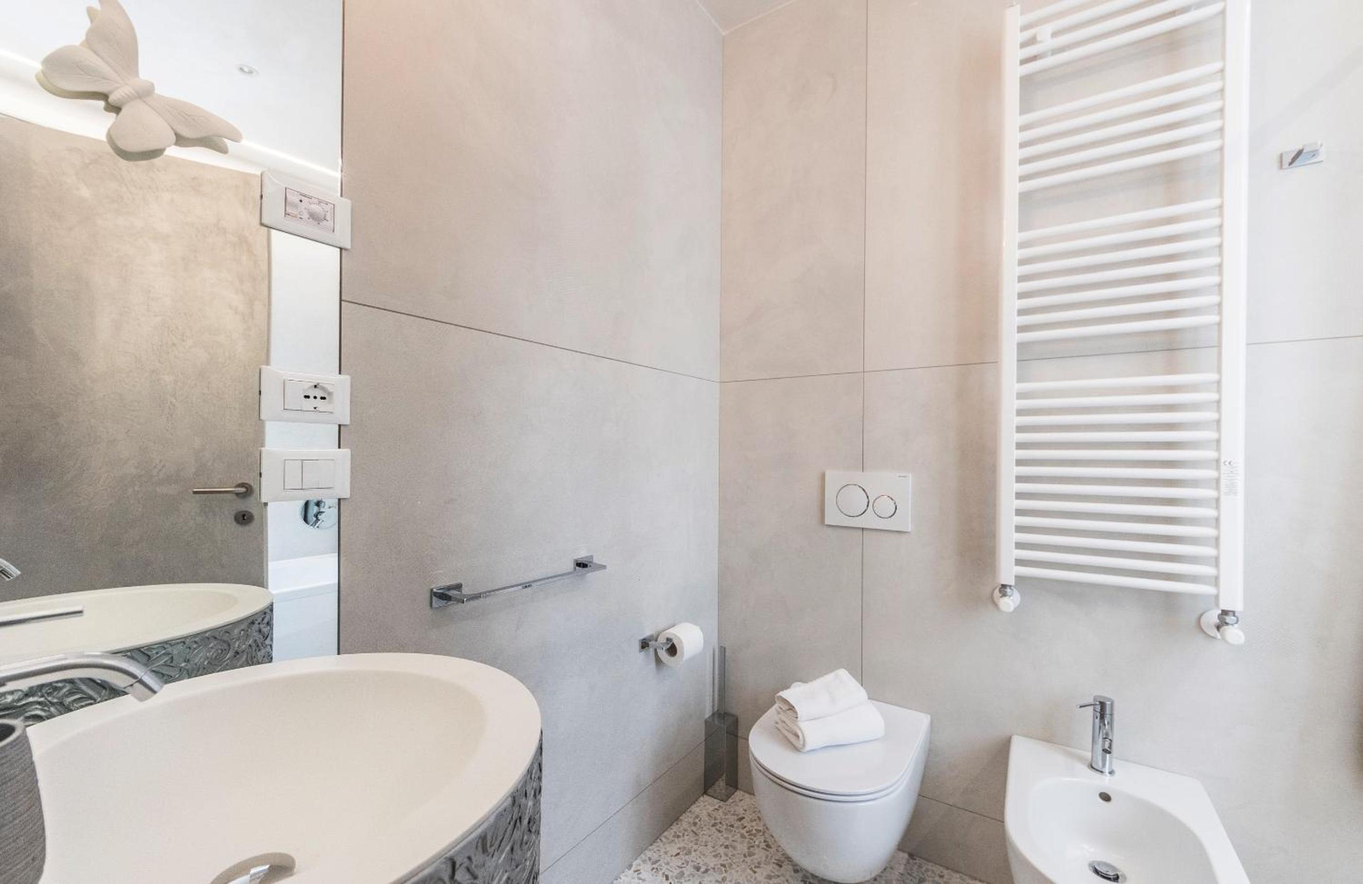 Rialto Luxury Flat