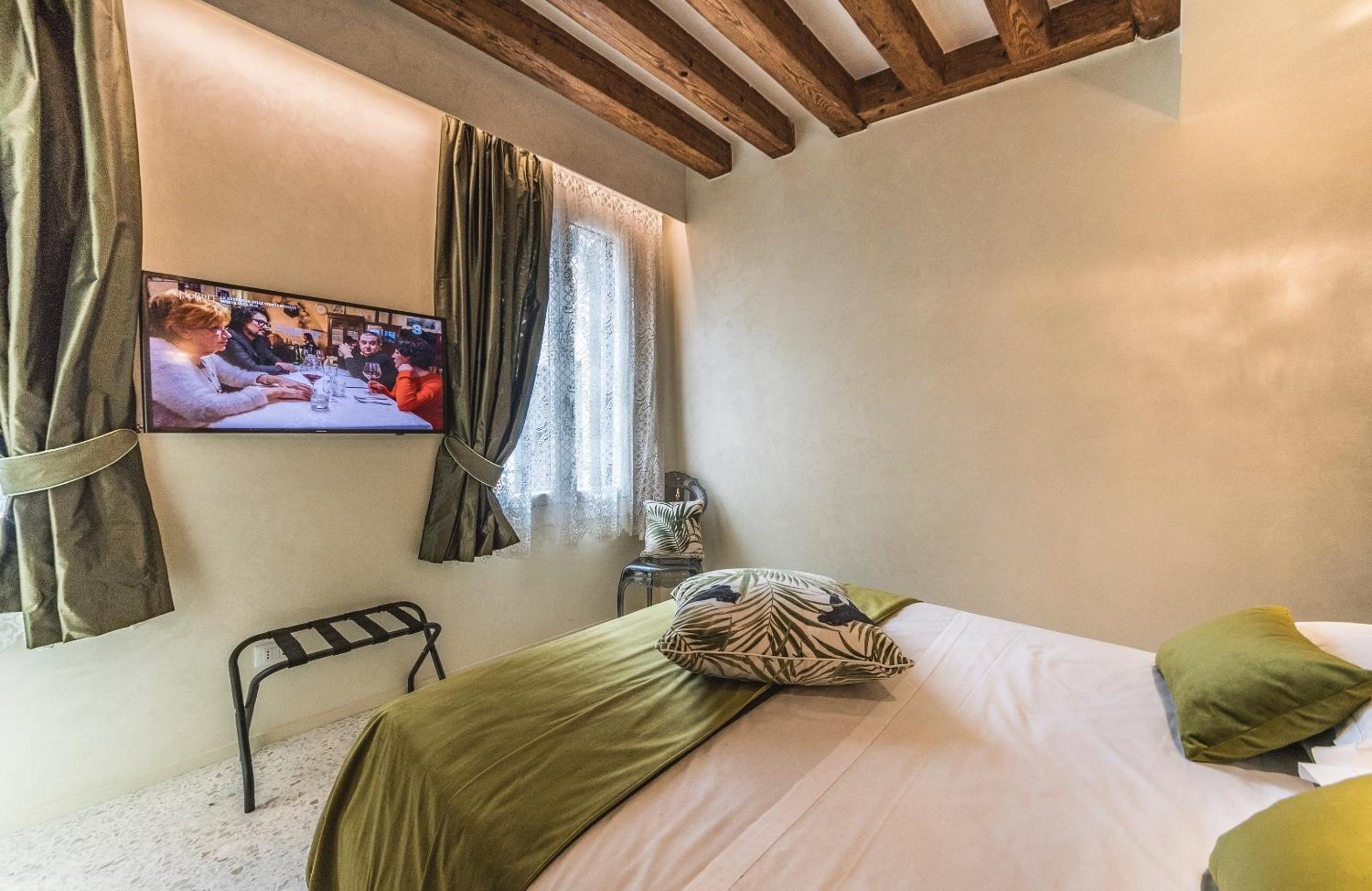 Rialto Luxury Flat