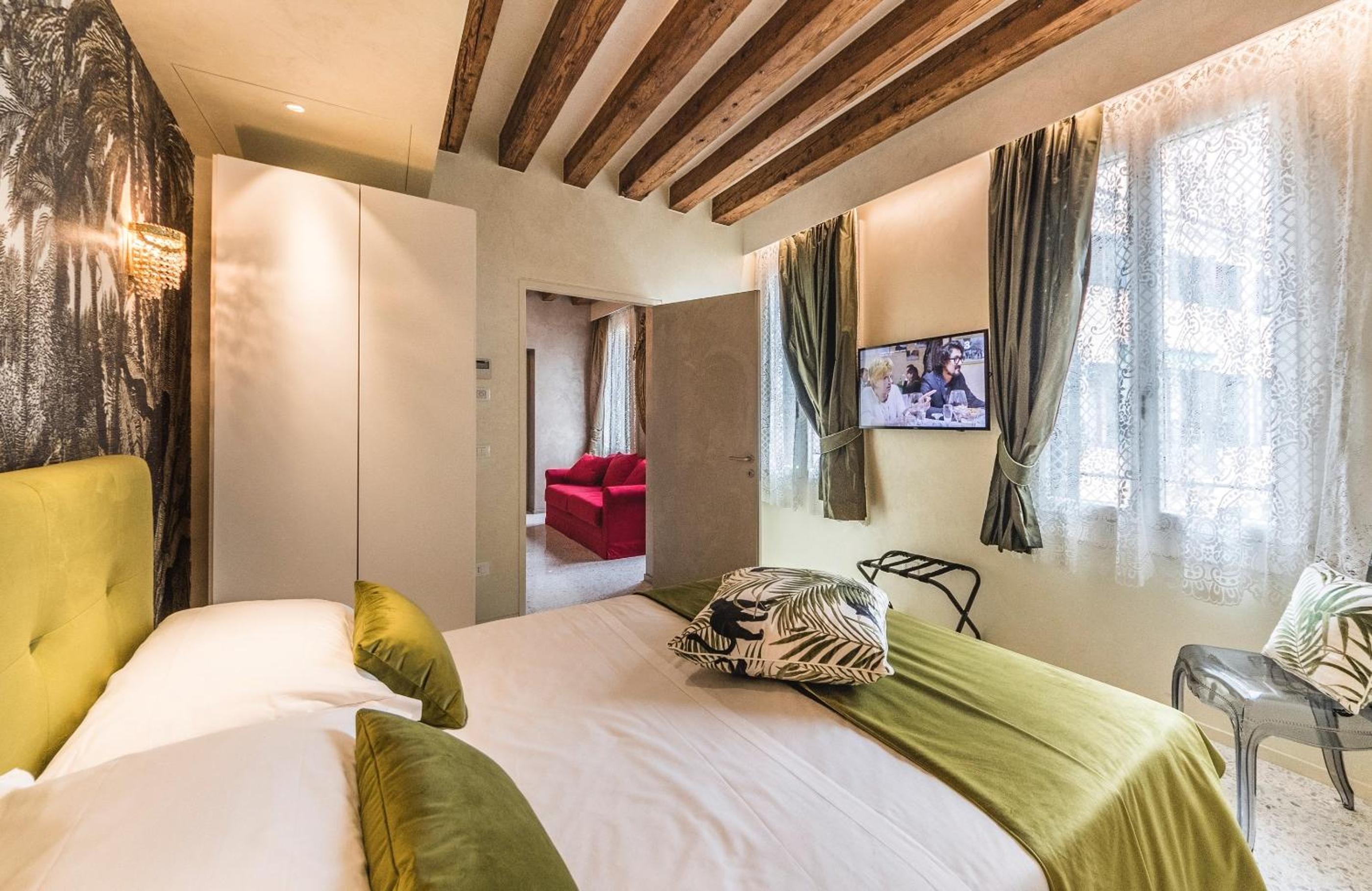 Rialto Luxury Flat