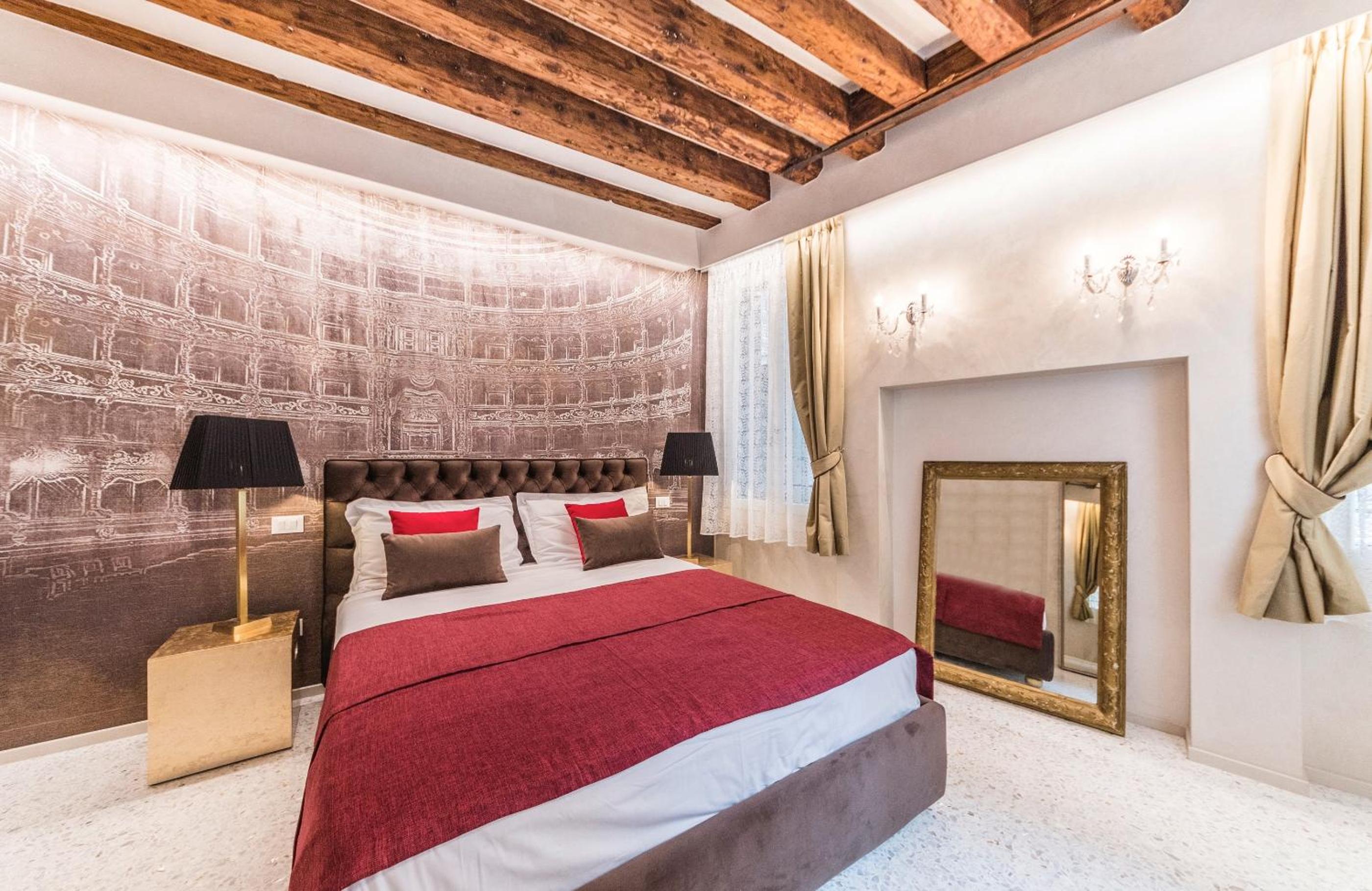Rialto Luxury Flat