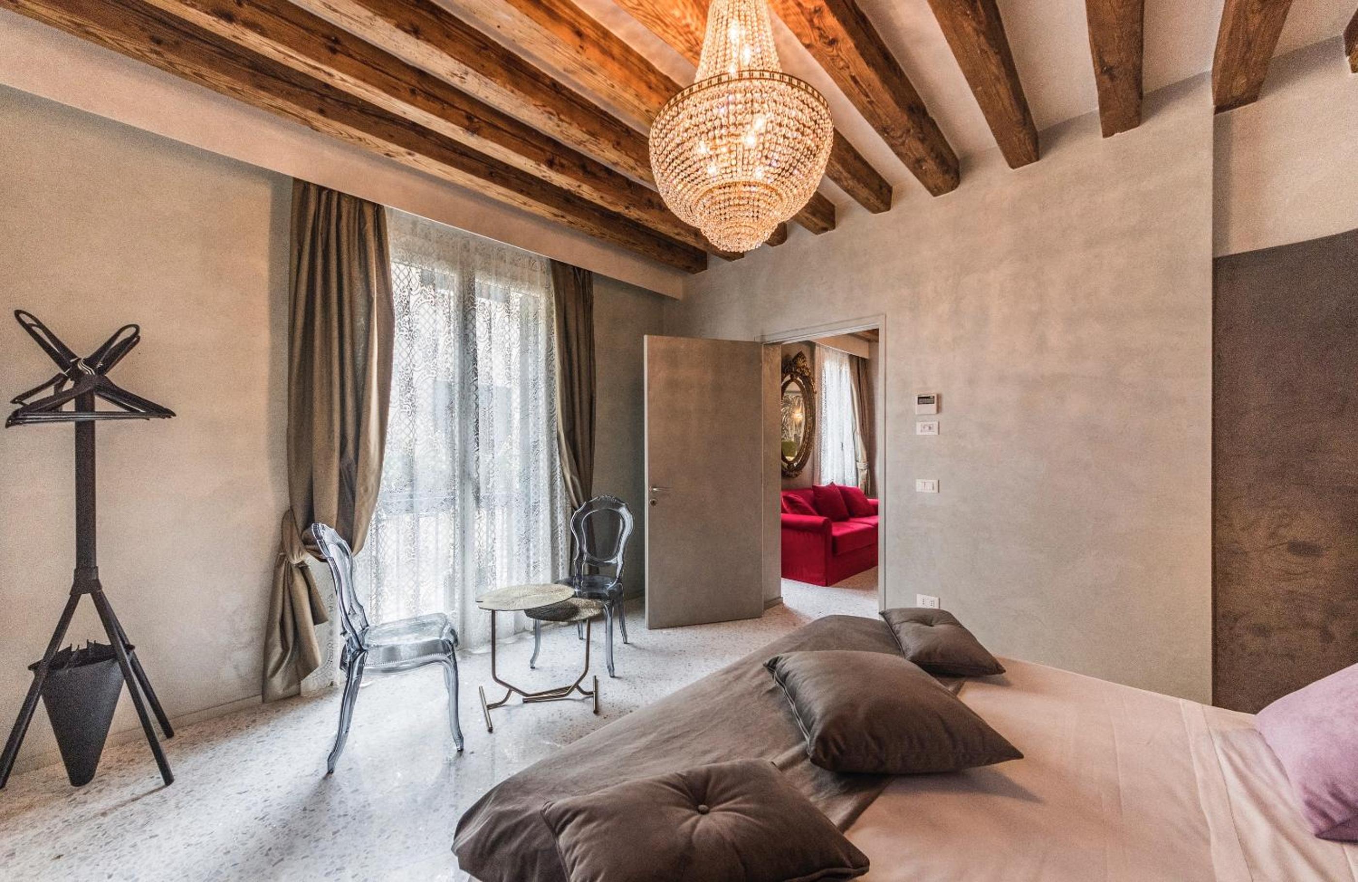Rialto Luxury Flat