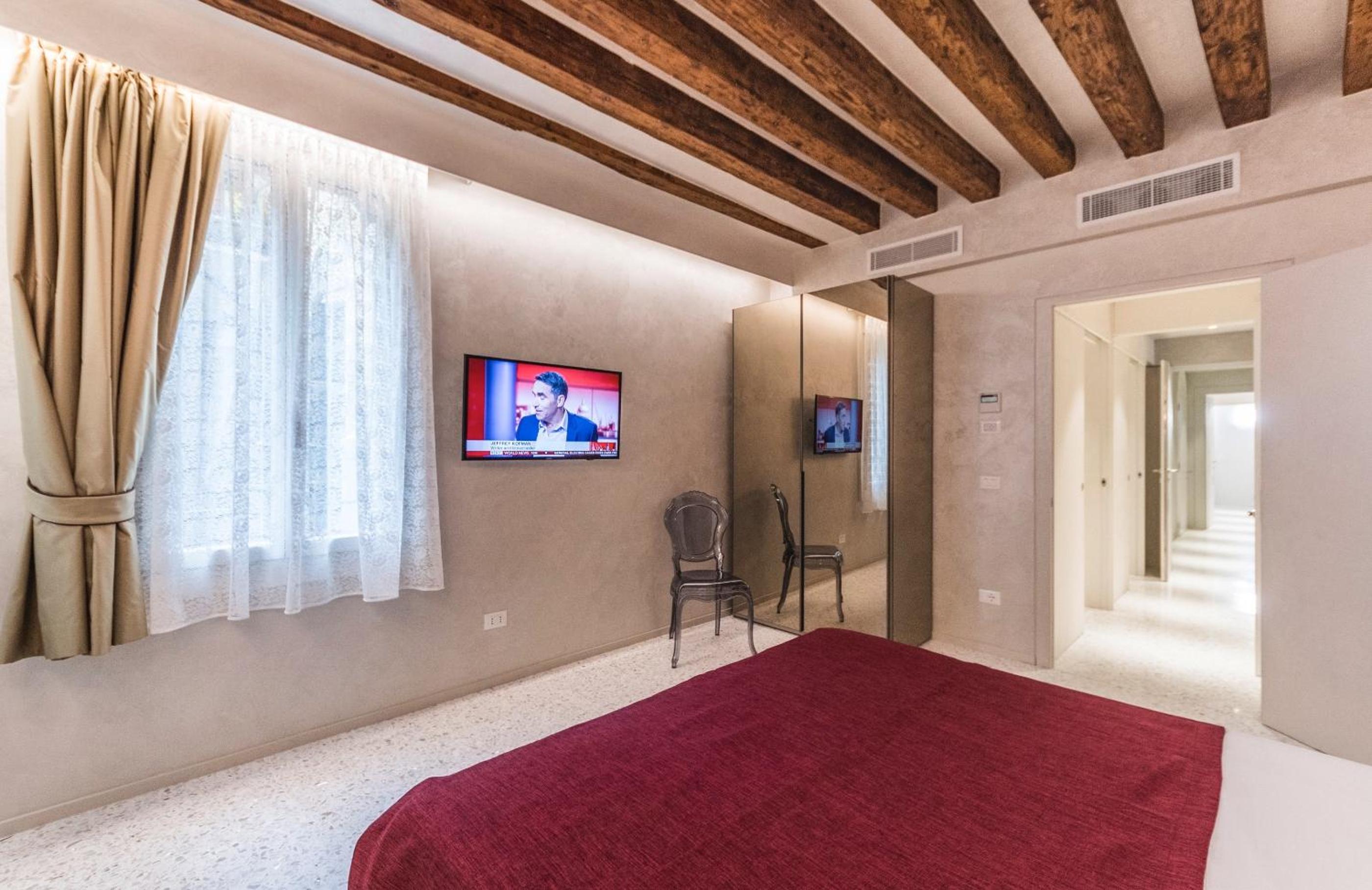 Rialto Luxury Flat