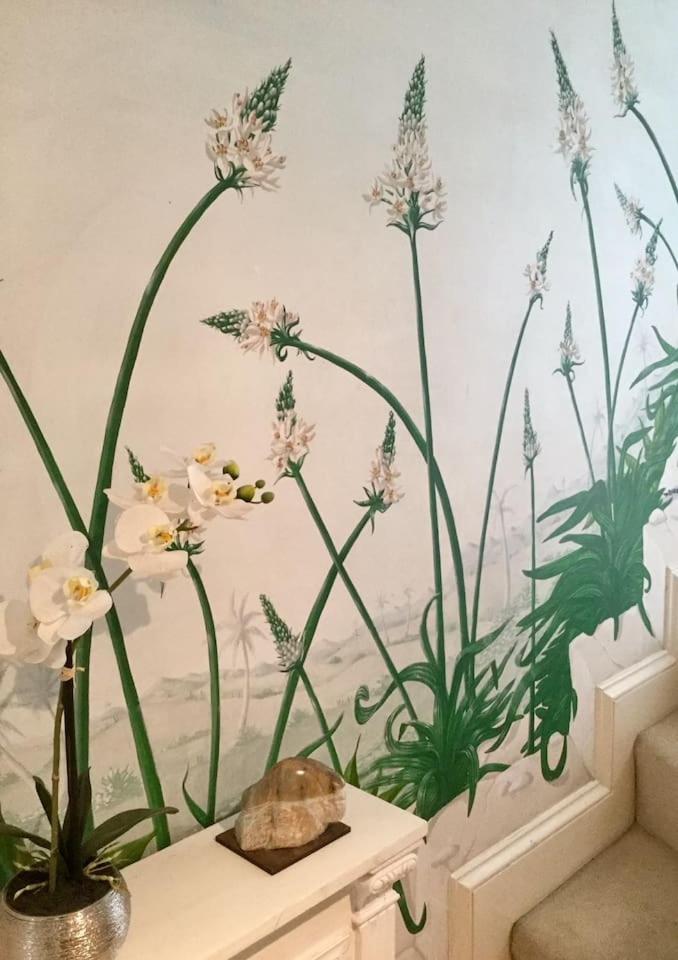 Fabulous Apartment in Historic House in St Aubin view 2