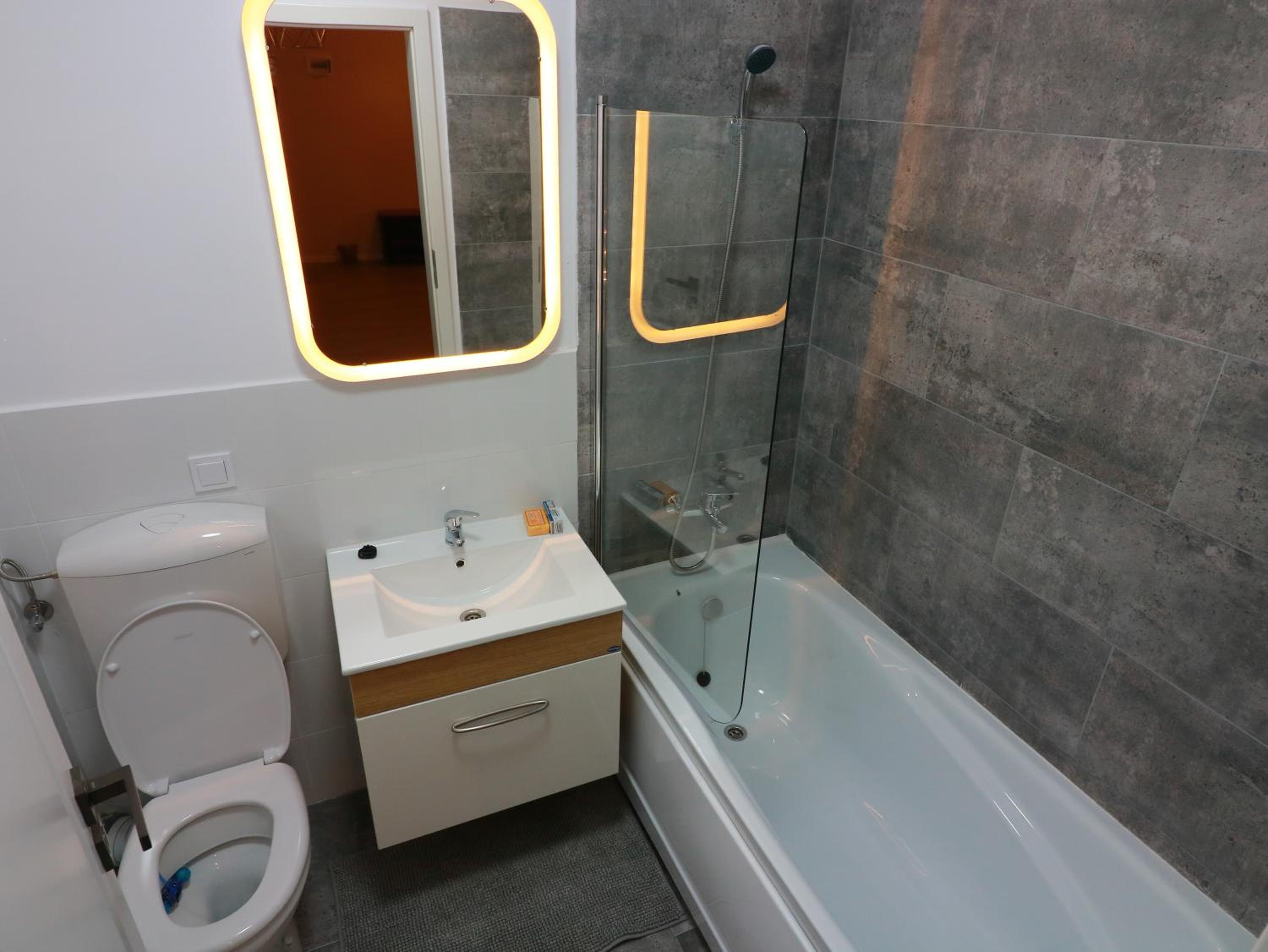 Photo 48