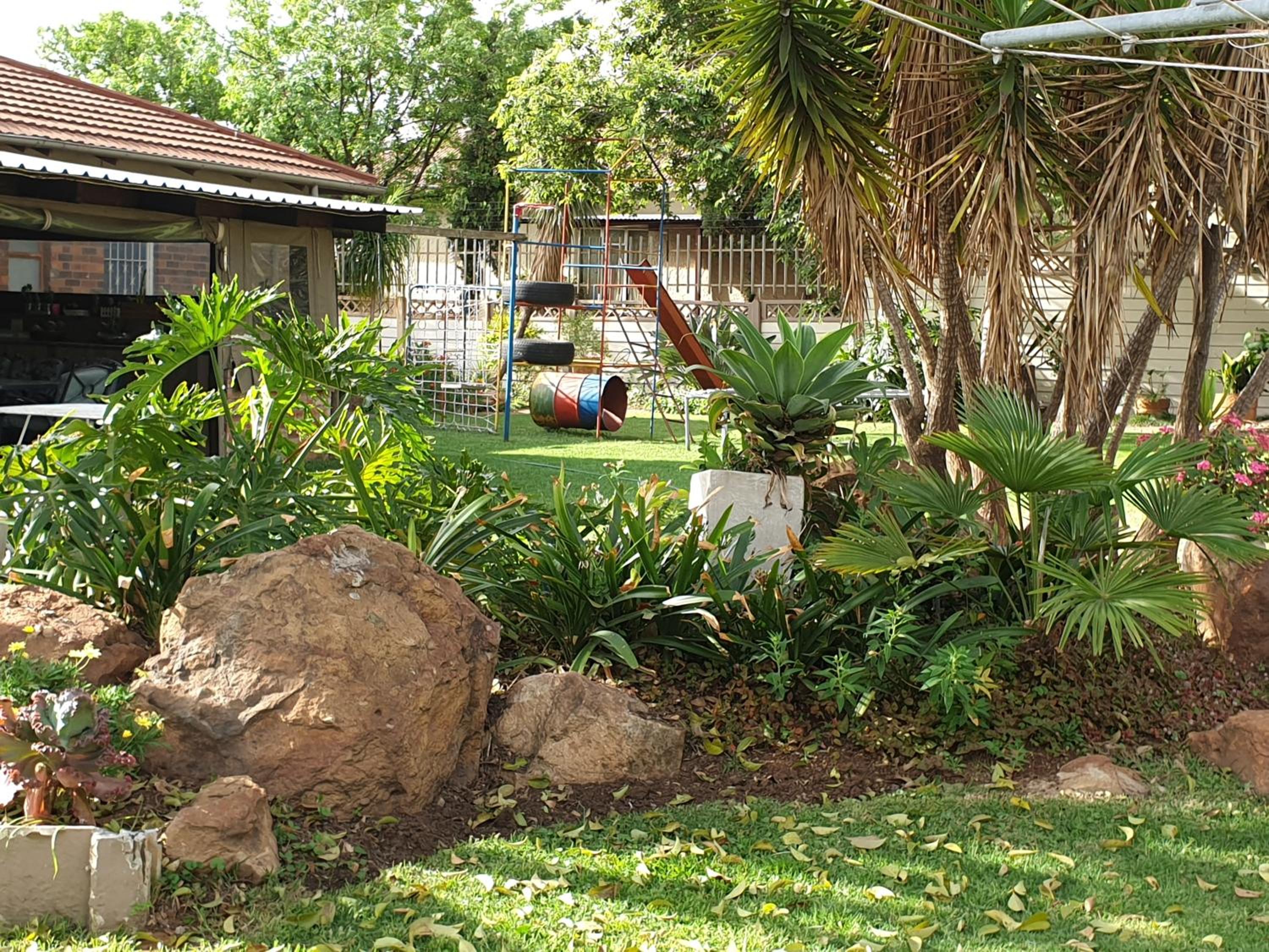 Elephant Bush Guest Cottage