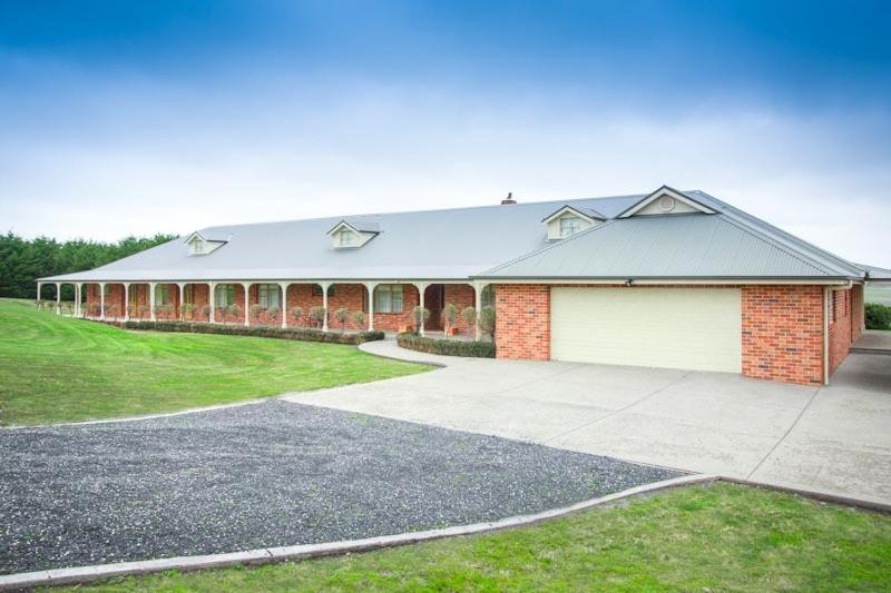 Cleggett Estate