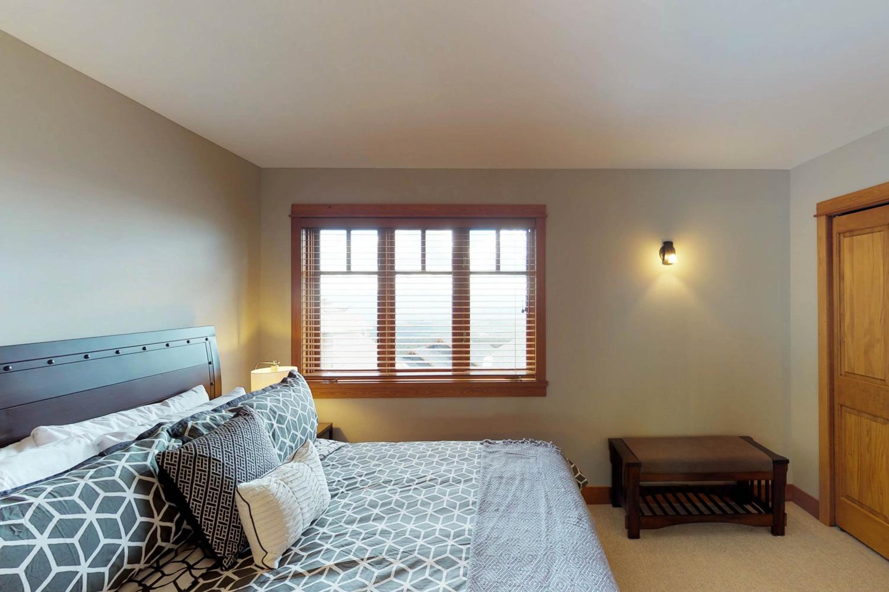 Rockridge 375 Snow Escape