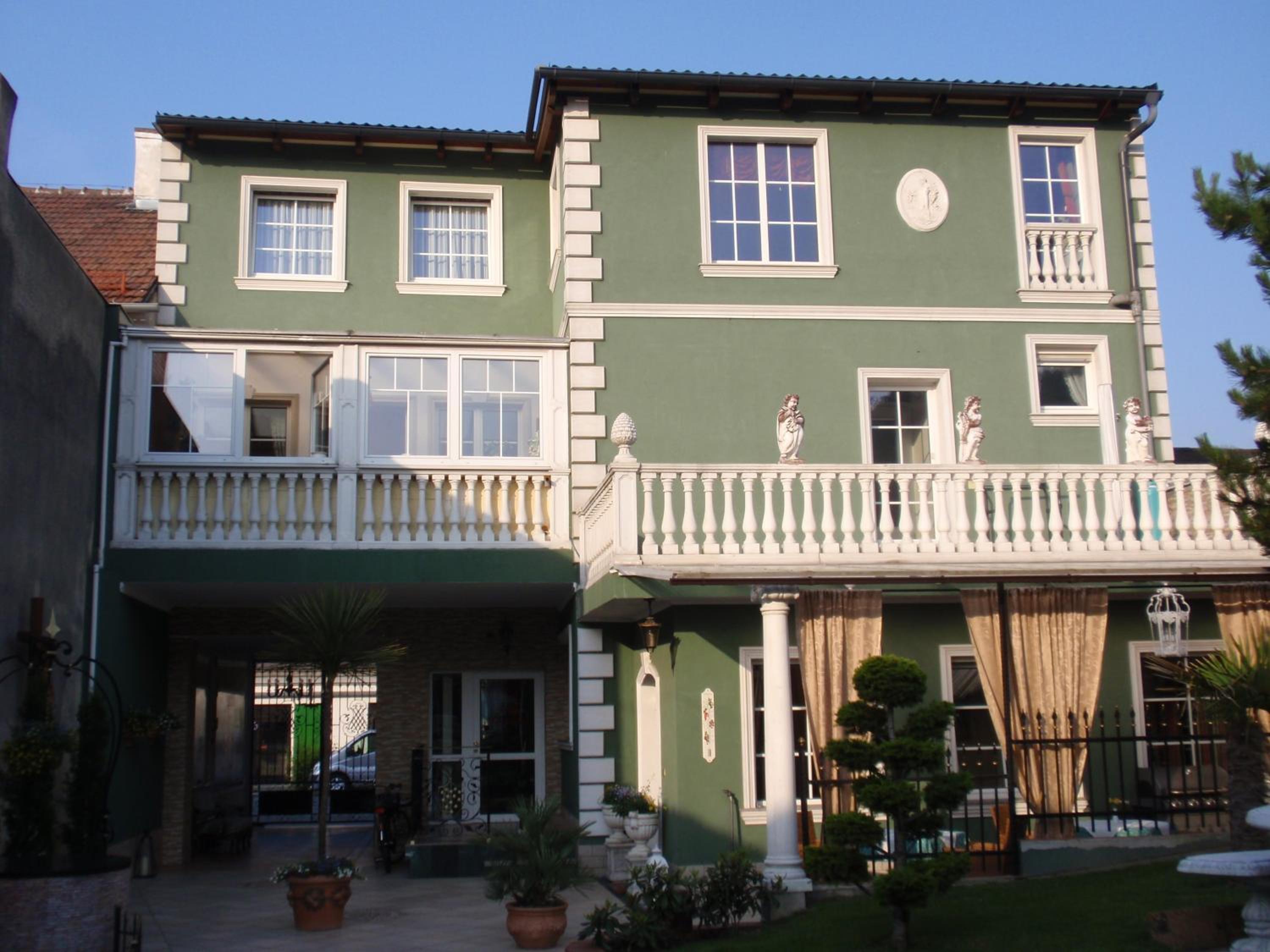 Villa-Angelina