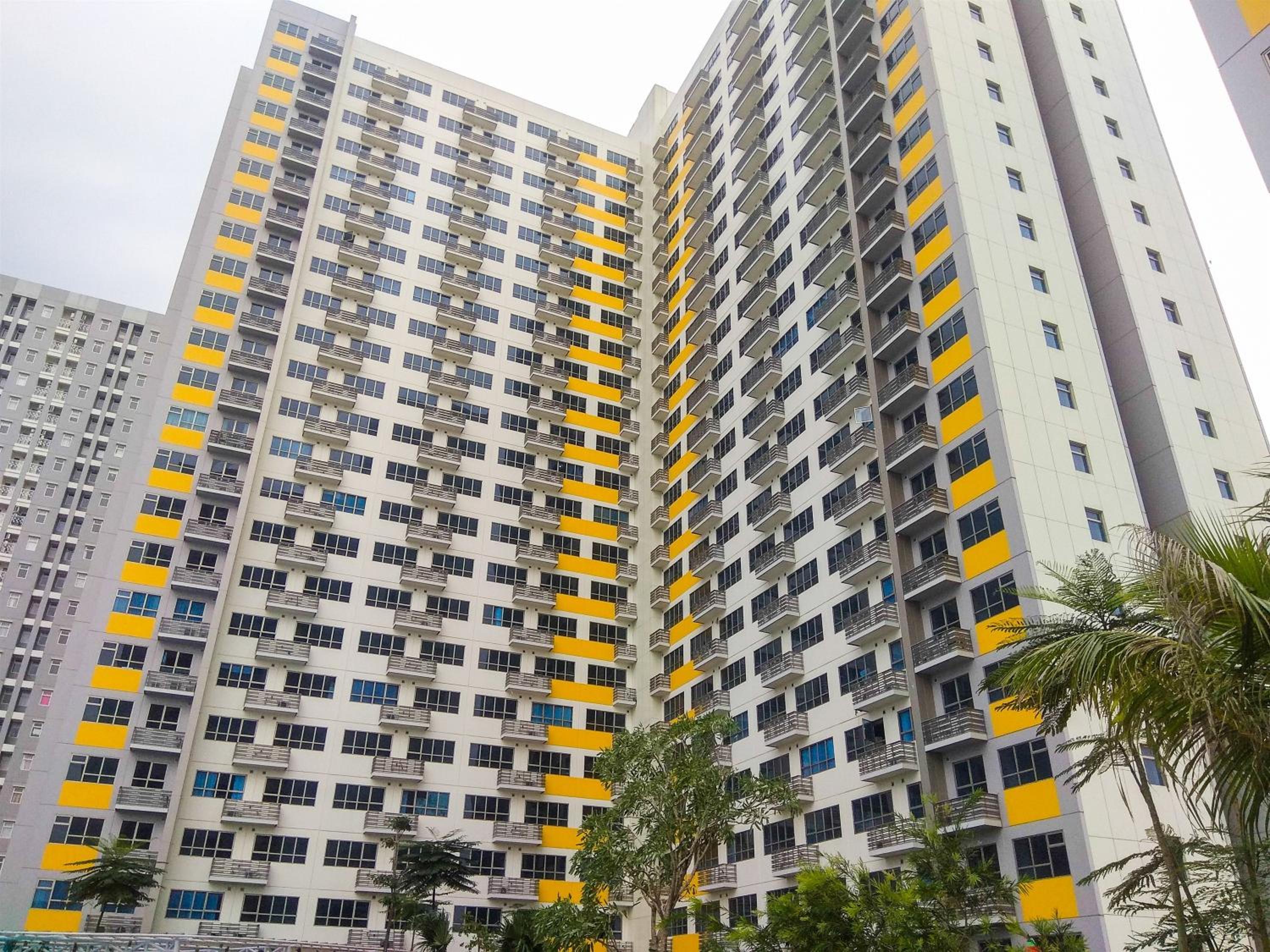 Homey Studio Apartment at Springlake Summarecon Bekasi By Travelio