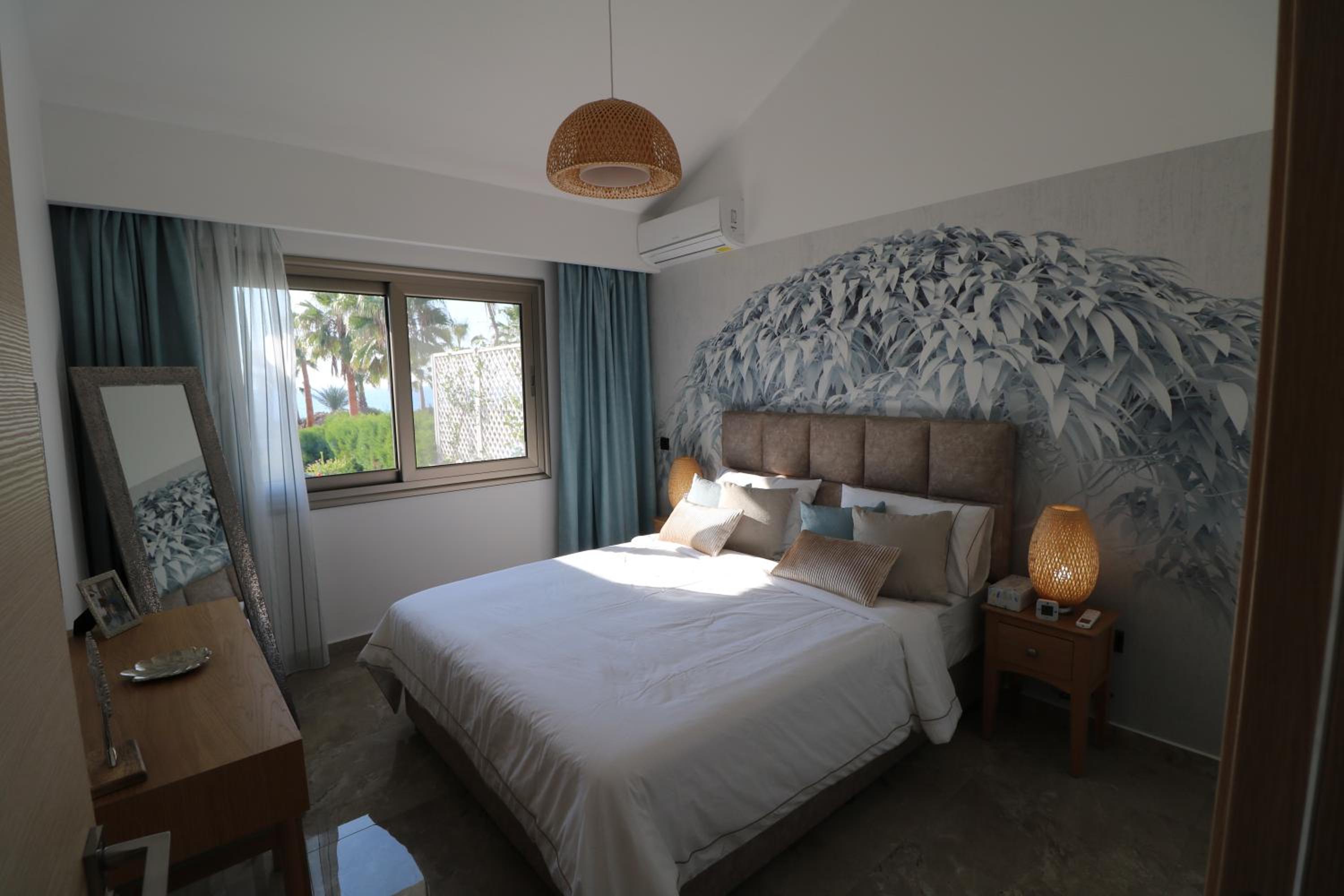 Yulya Villa By Taimoura