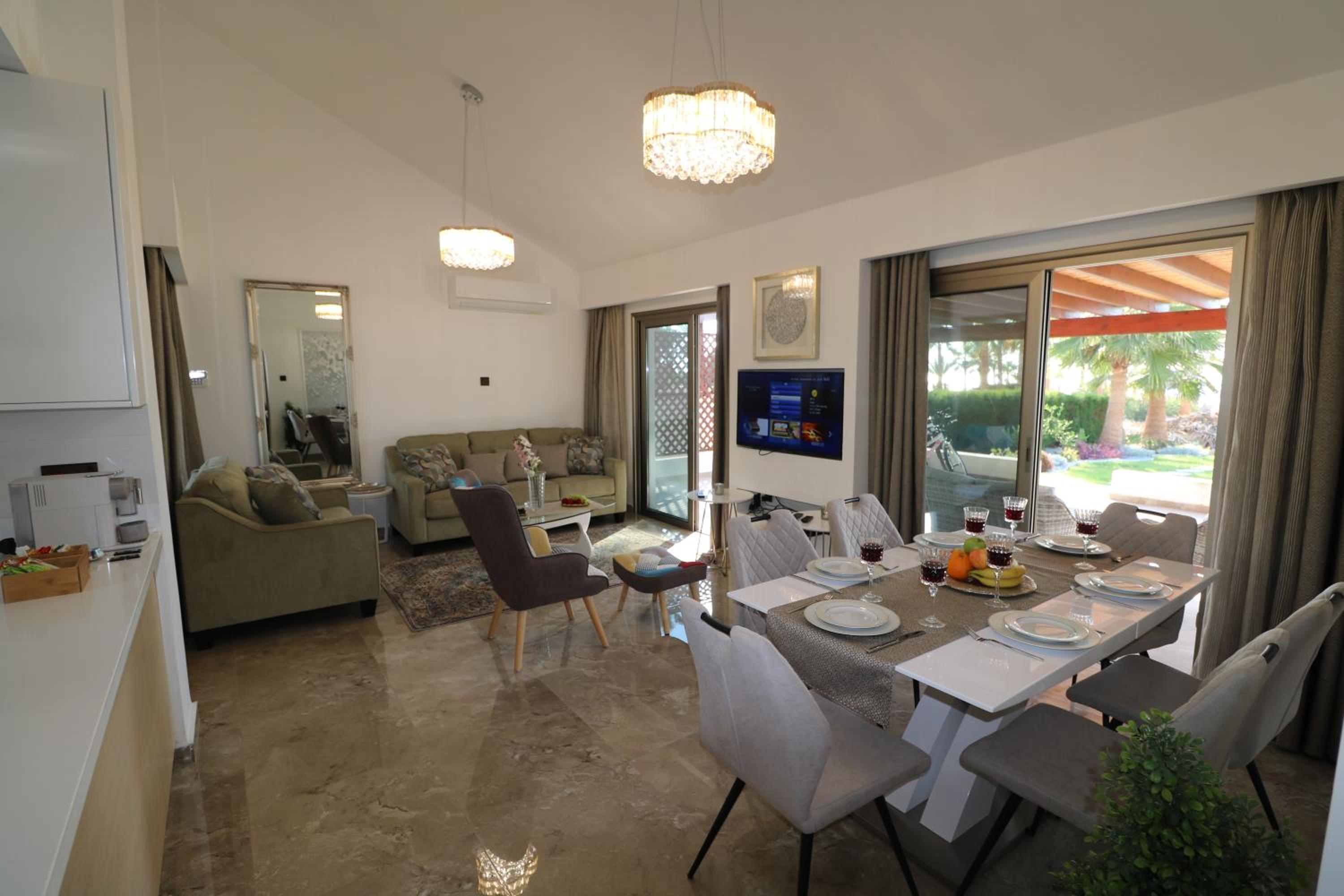Yulya Villa By Taimoura