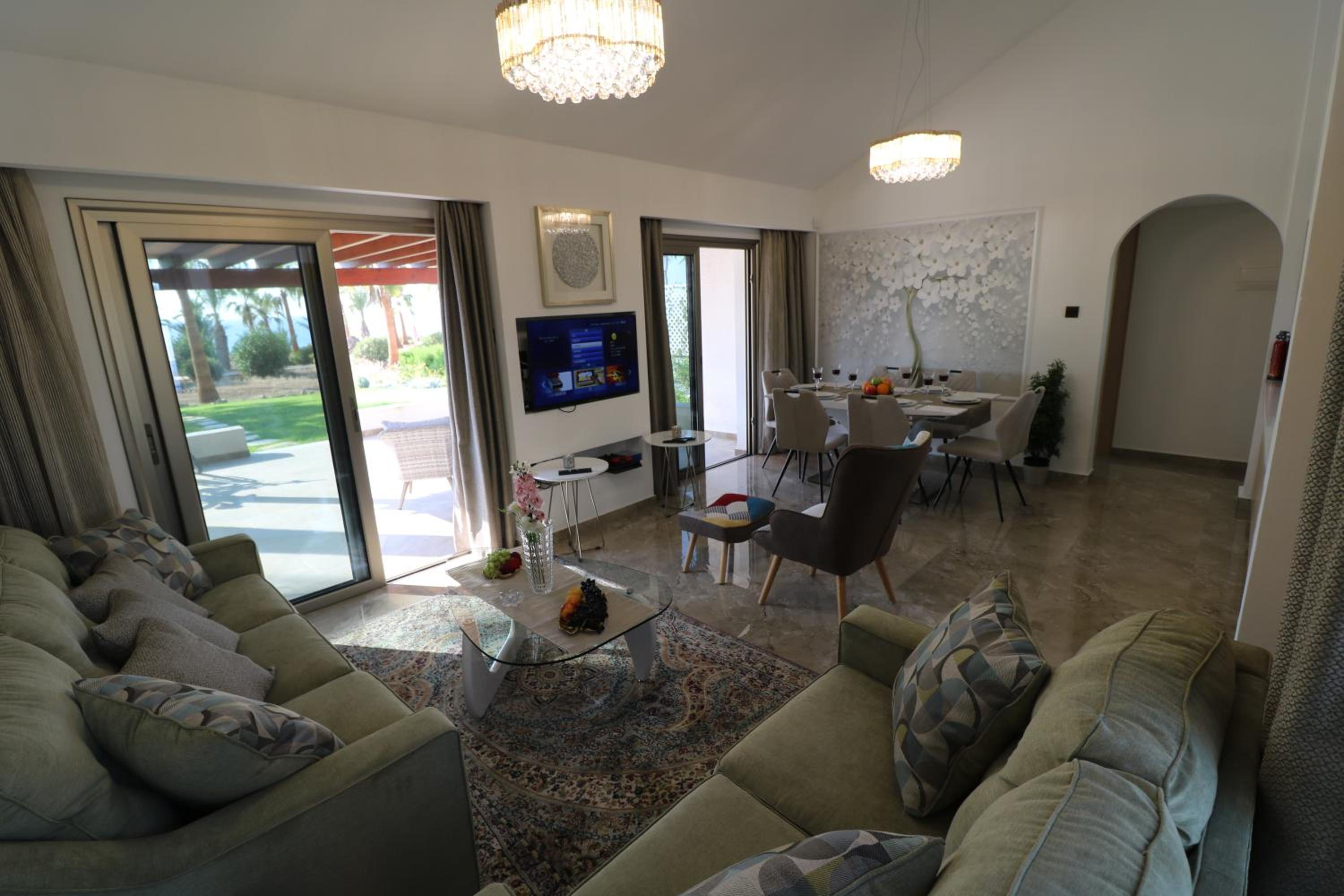 Yulya Villa By Taimoura