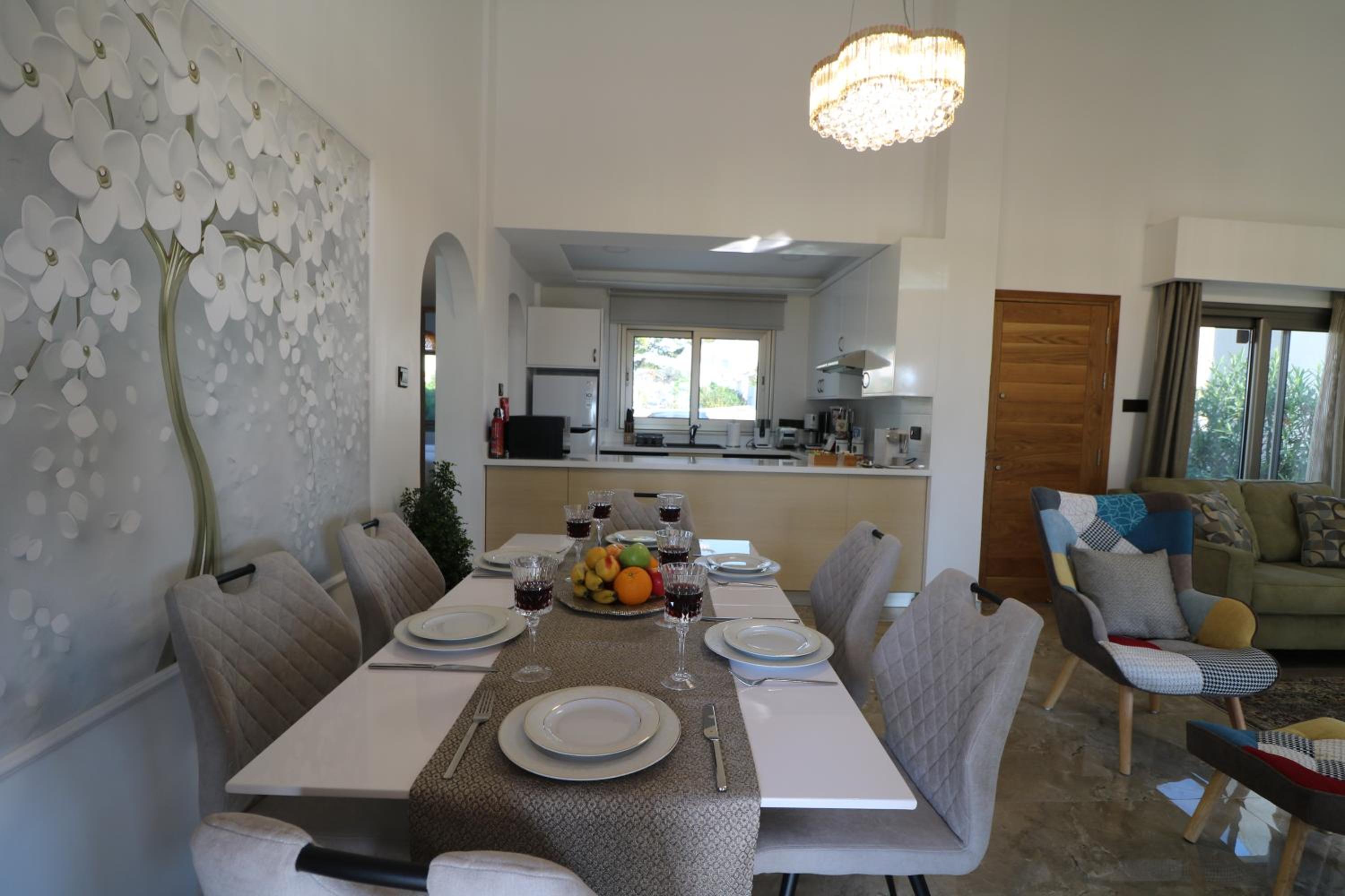 Yulya Villa By Taimoura