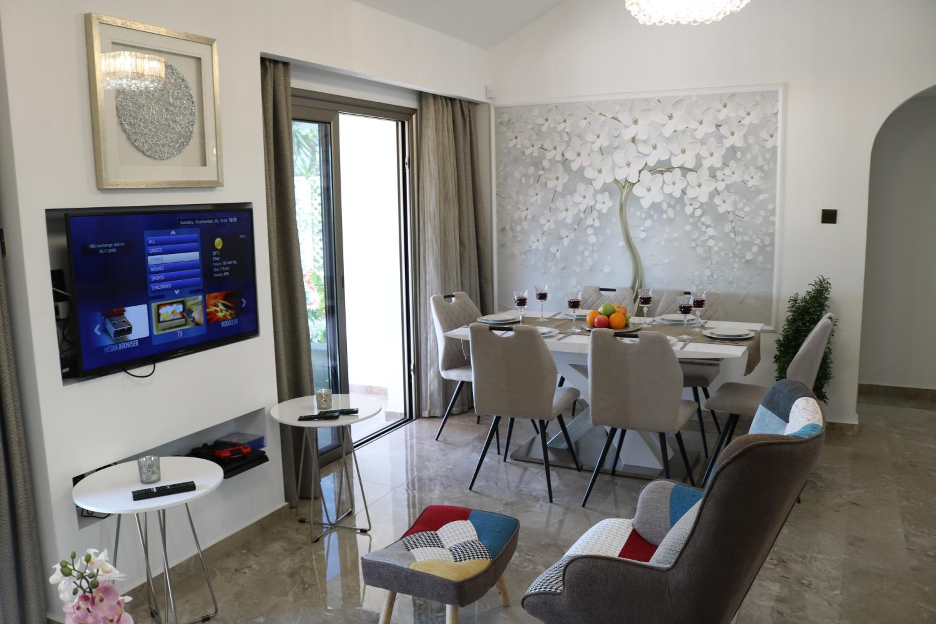 Yulya Villa By Taimoura