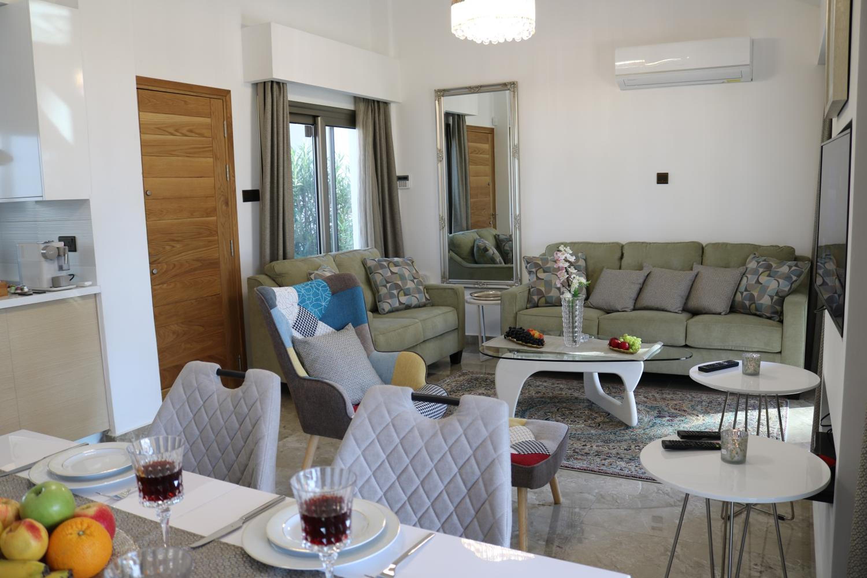 Yulya Villa By Taimoura