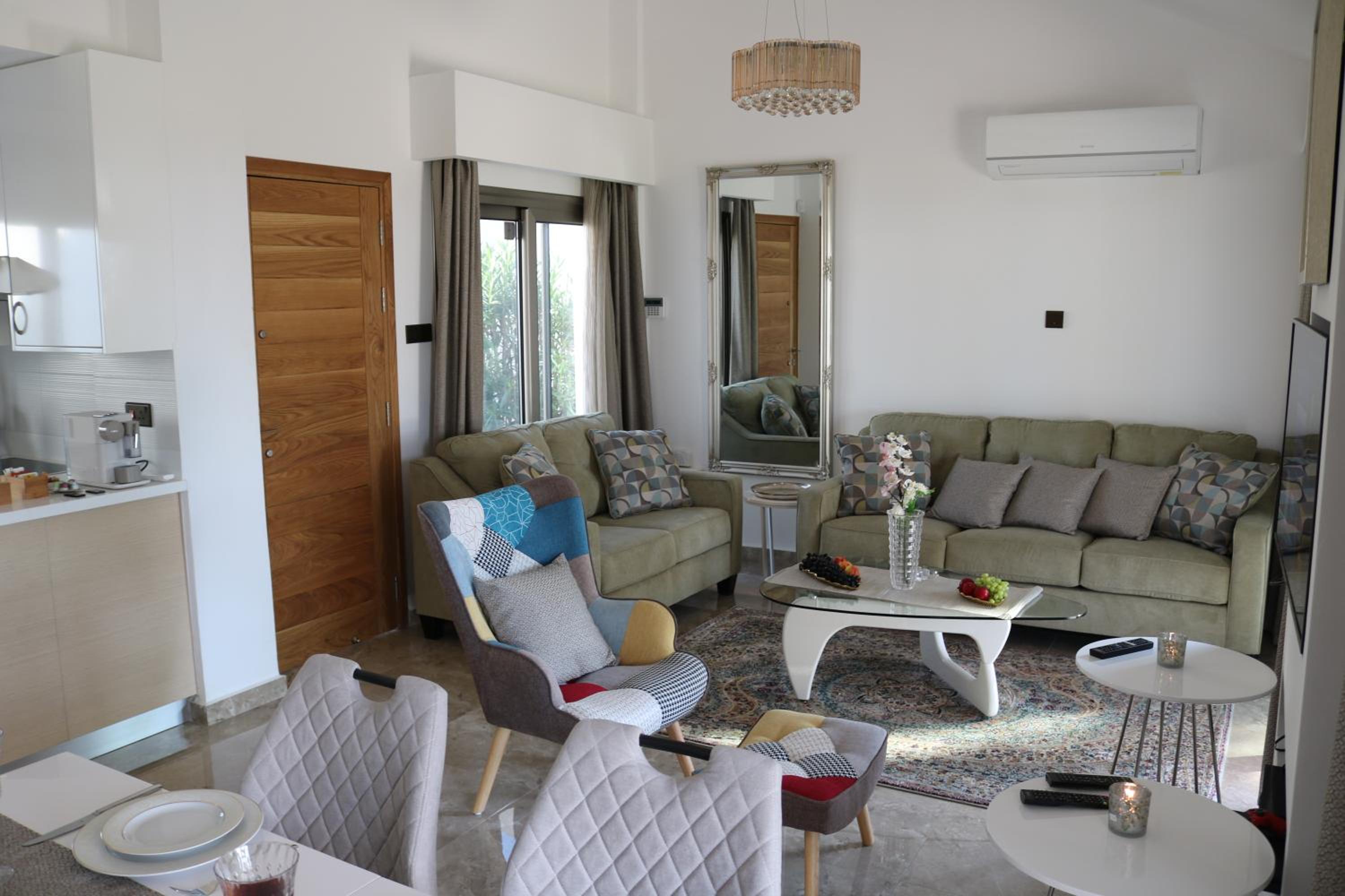 Yulya Villa By Taimoura