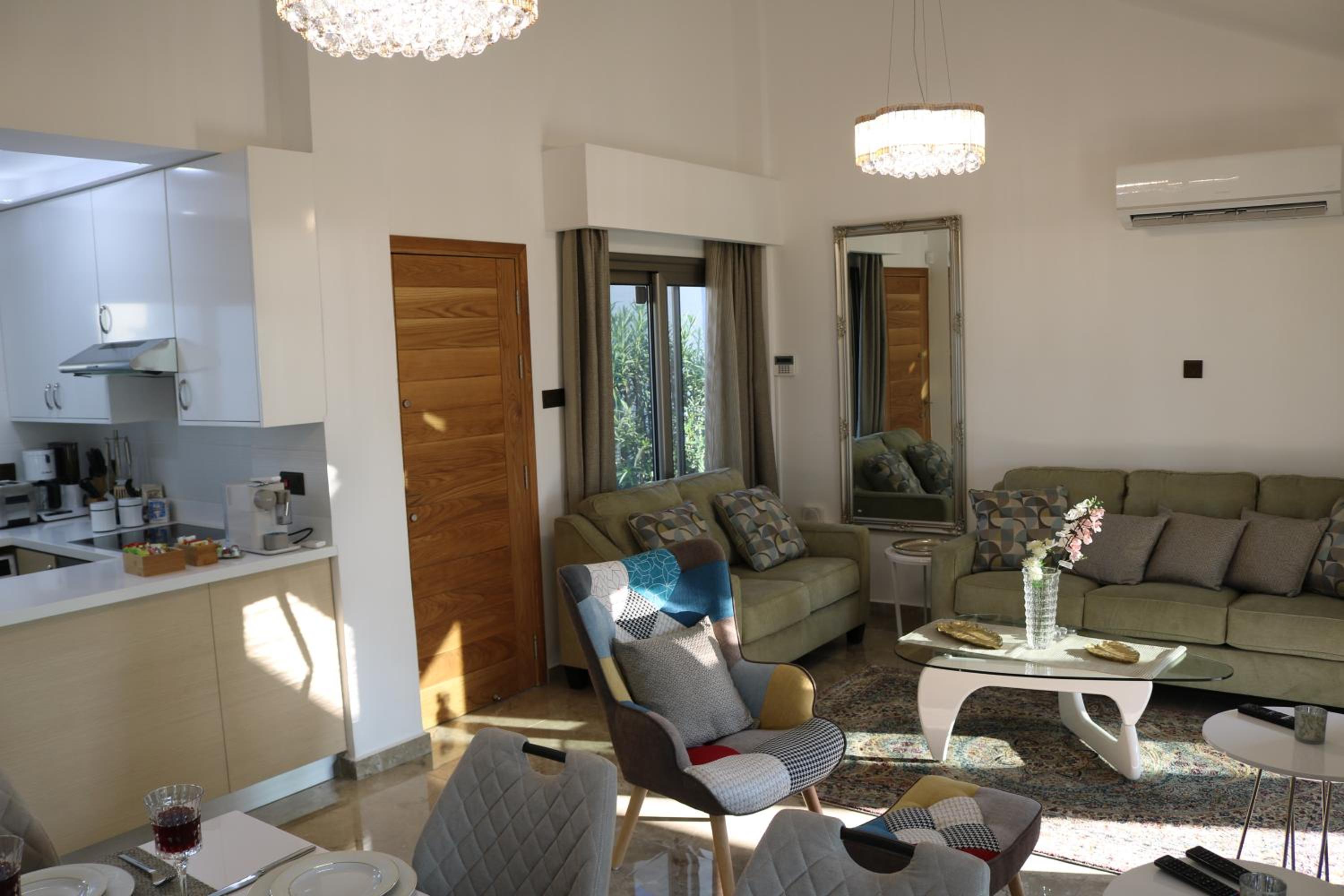 Yulya Villa By Taimoura