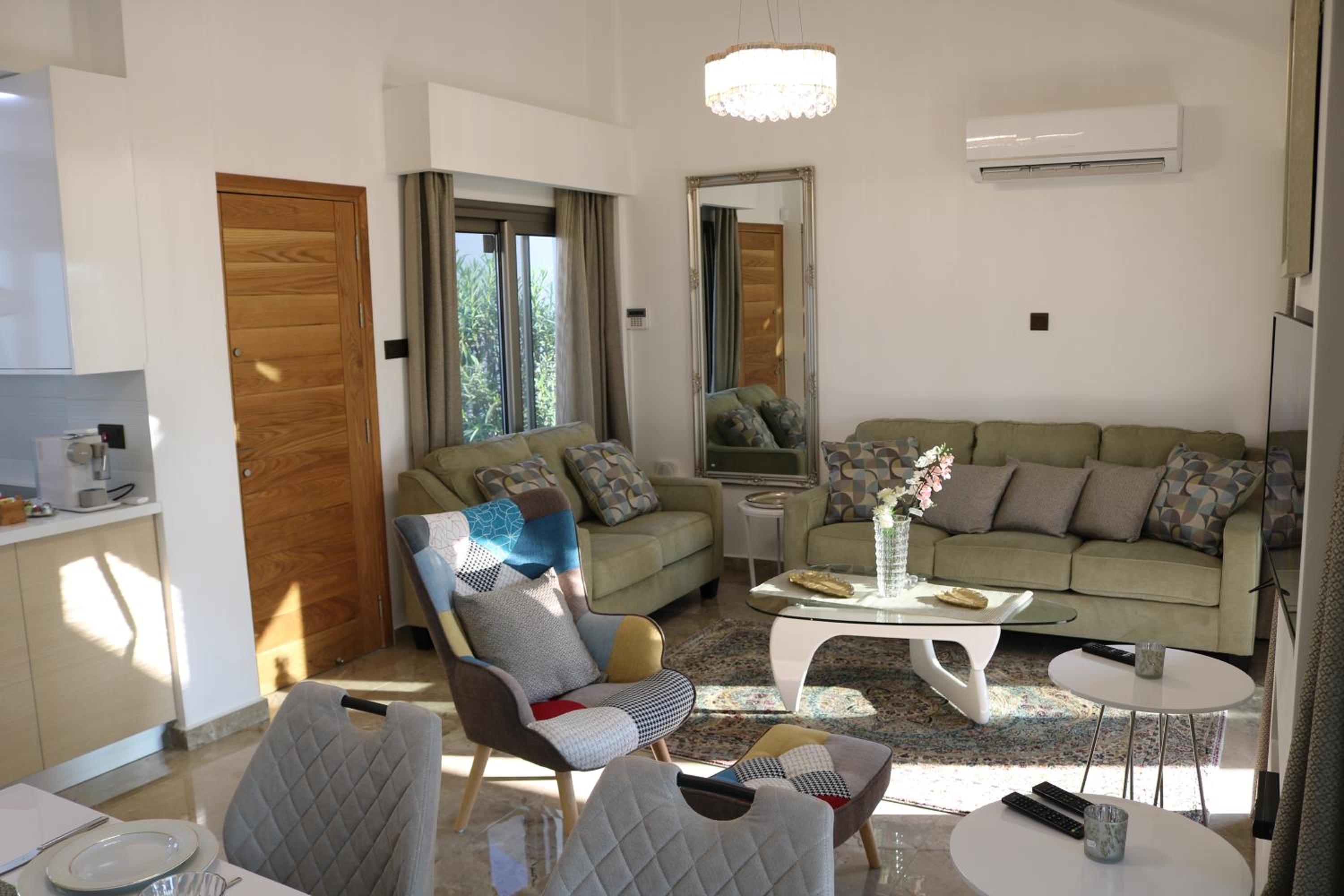 Yulya Villa By Taimoura