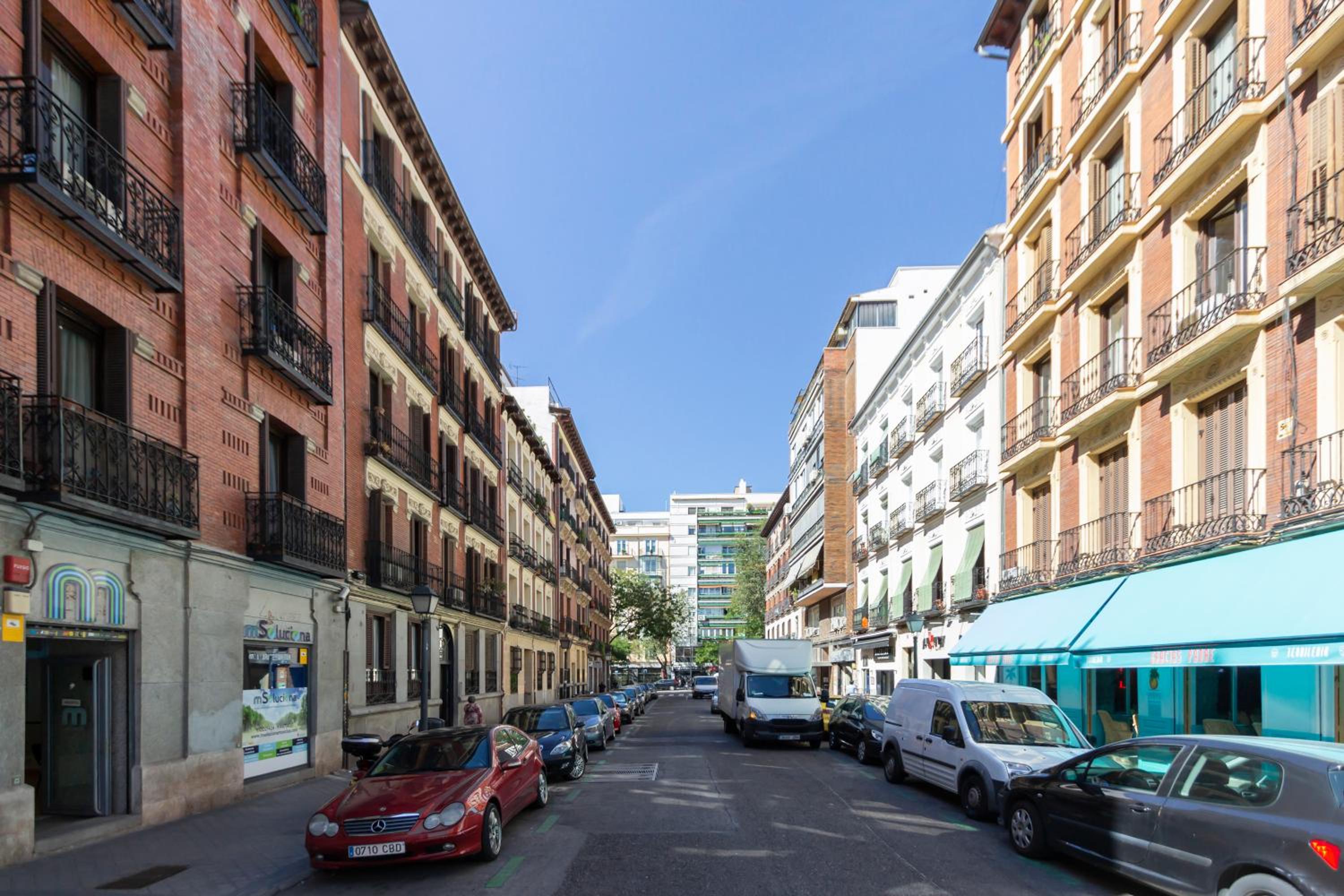For You Rentals Fuencarral Apartment TEMPORAL MON1 view 2