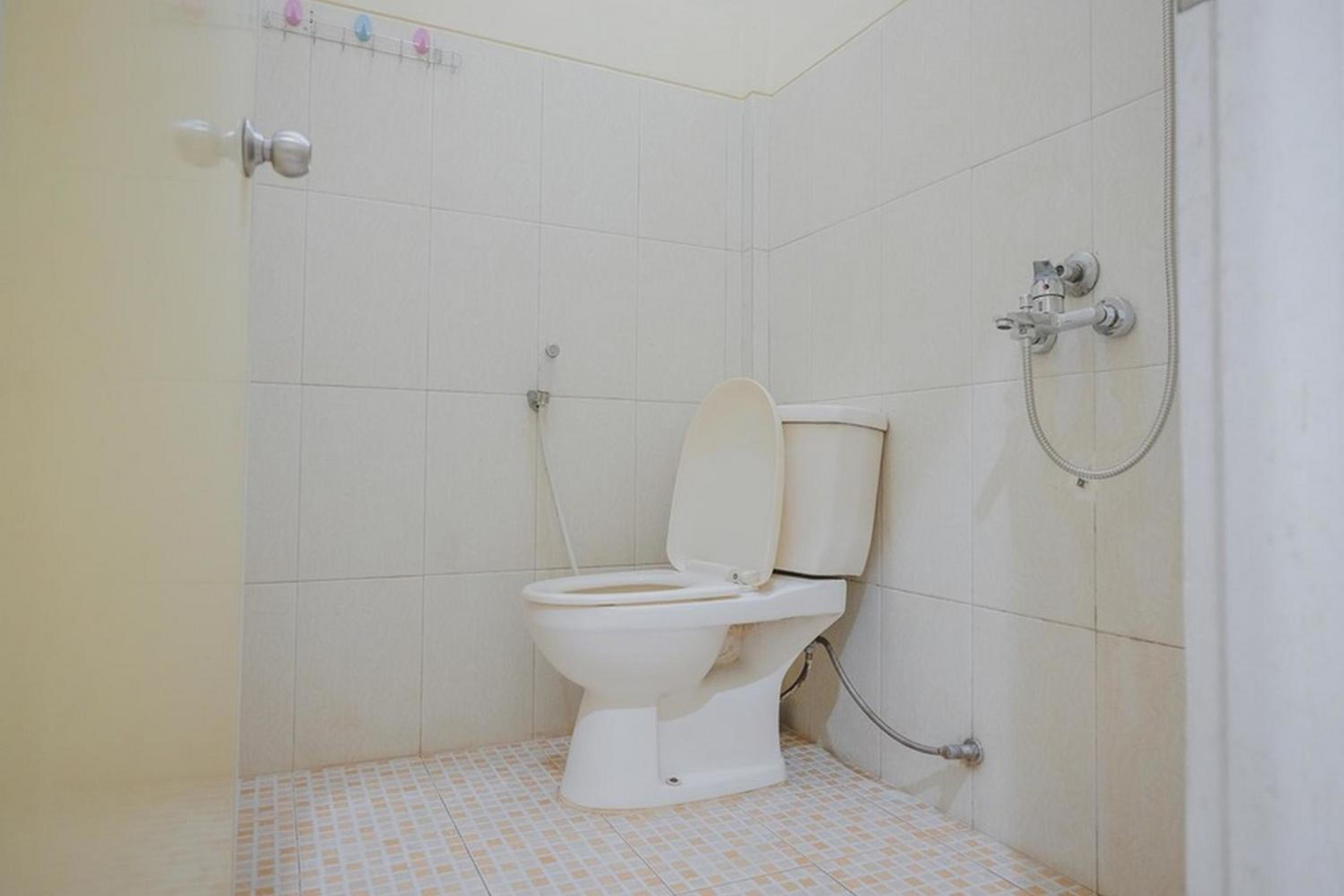 RedDoorz Syariah near Kantor Walikota Jambi
