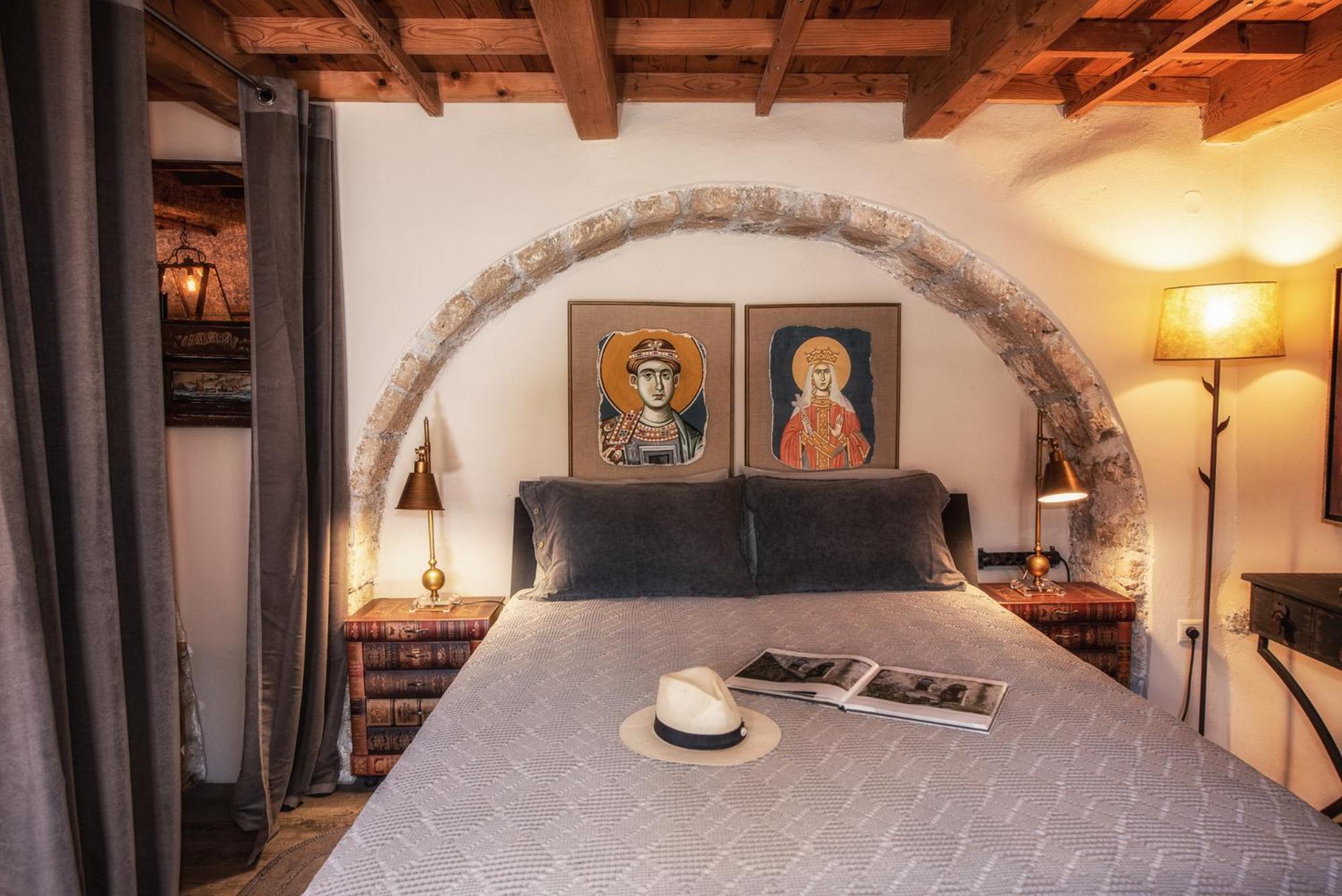 CASA FELICIA-The Castle Mansion view 5