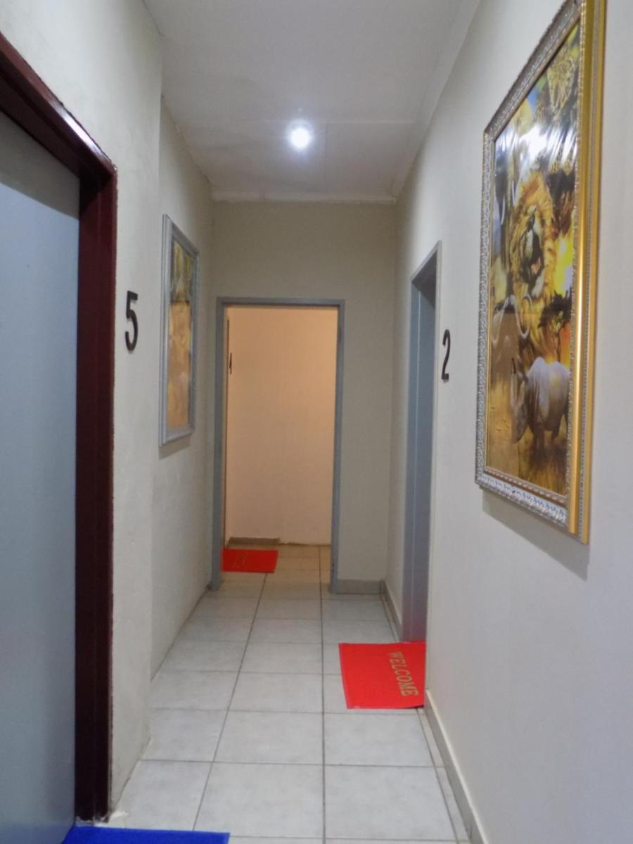 Photo 13