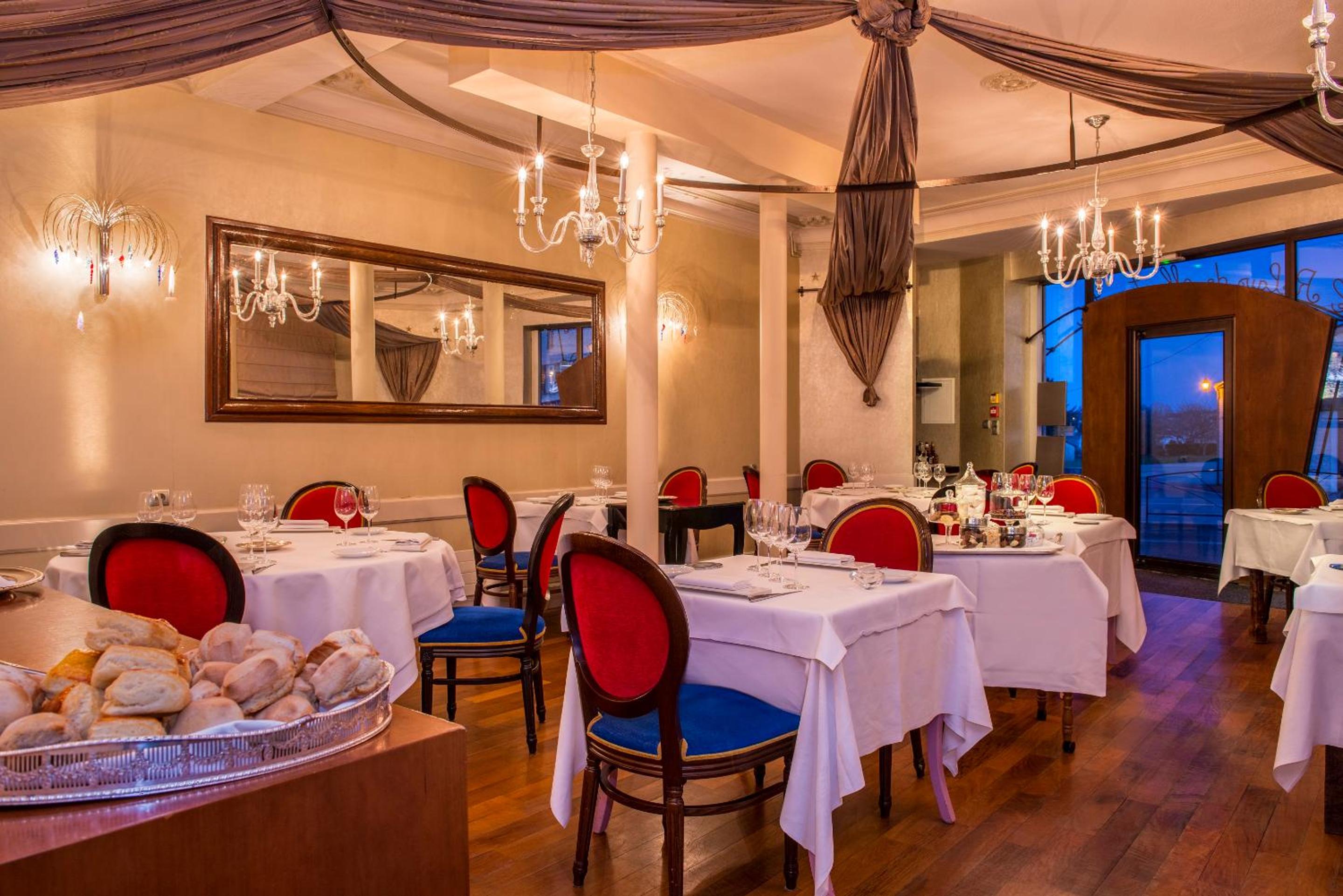 restaurant