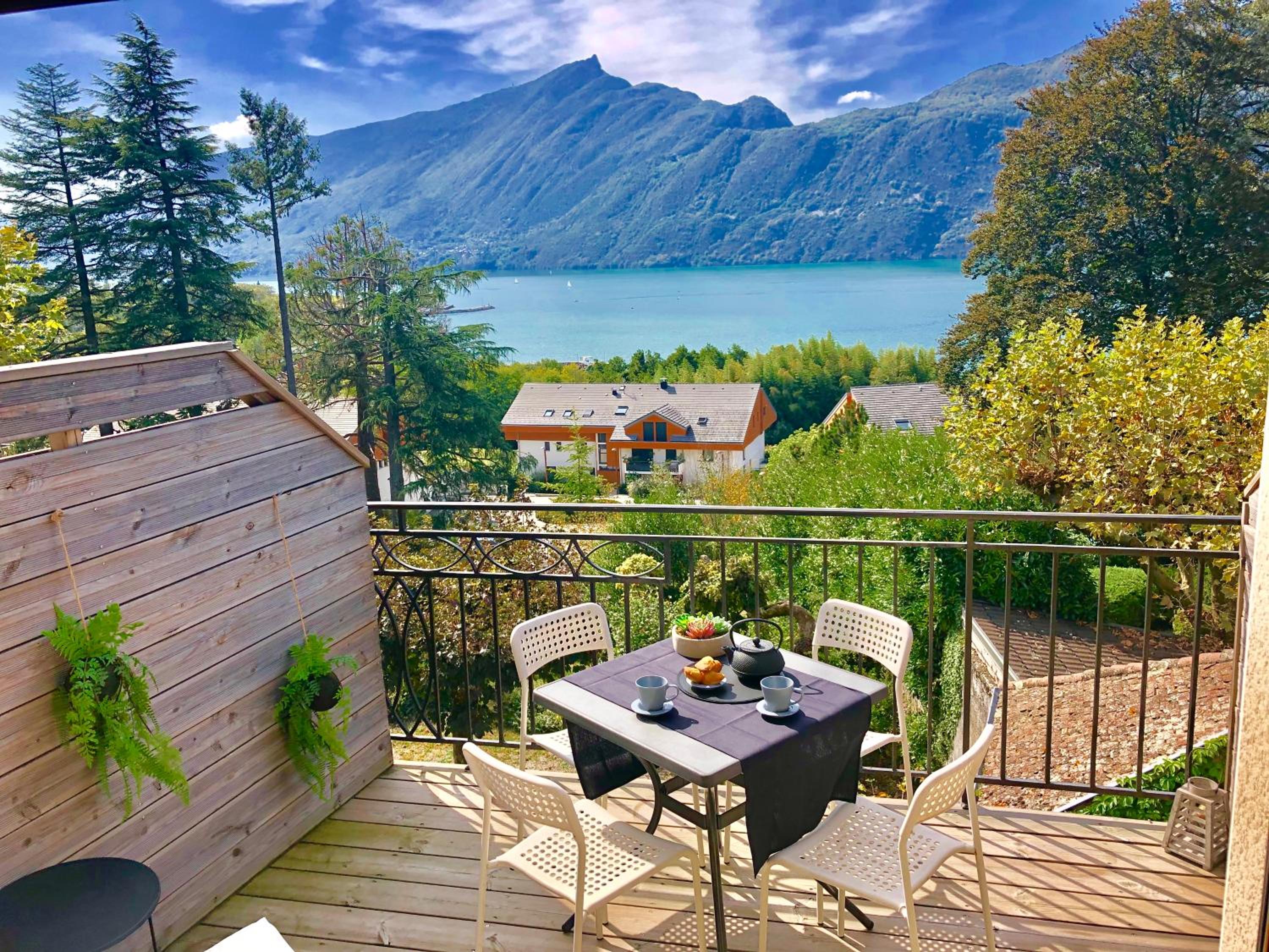 Appartement T2, vue lac, climatisé, parking, tout confort