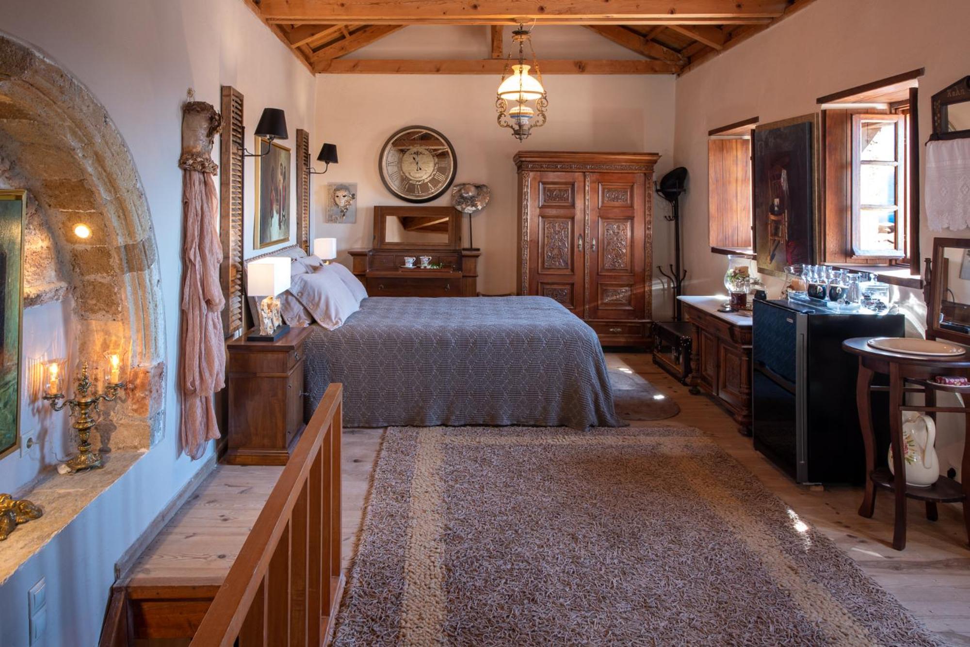 CASA FELICIA-The Castle Mansion view 4