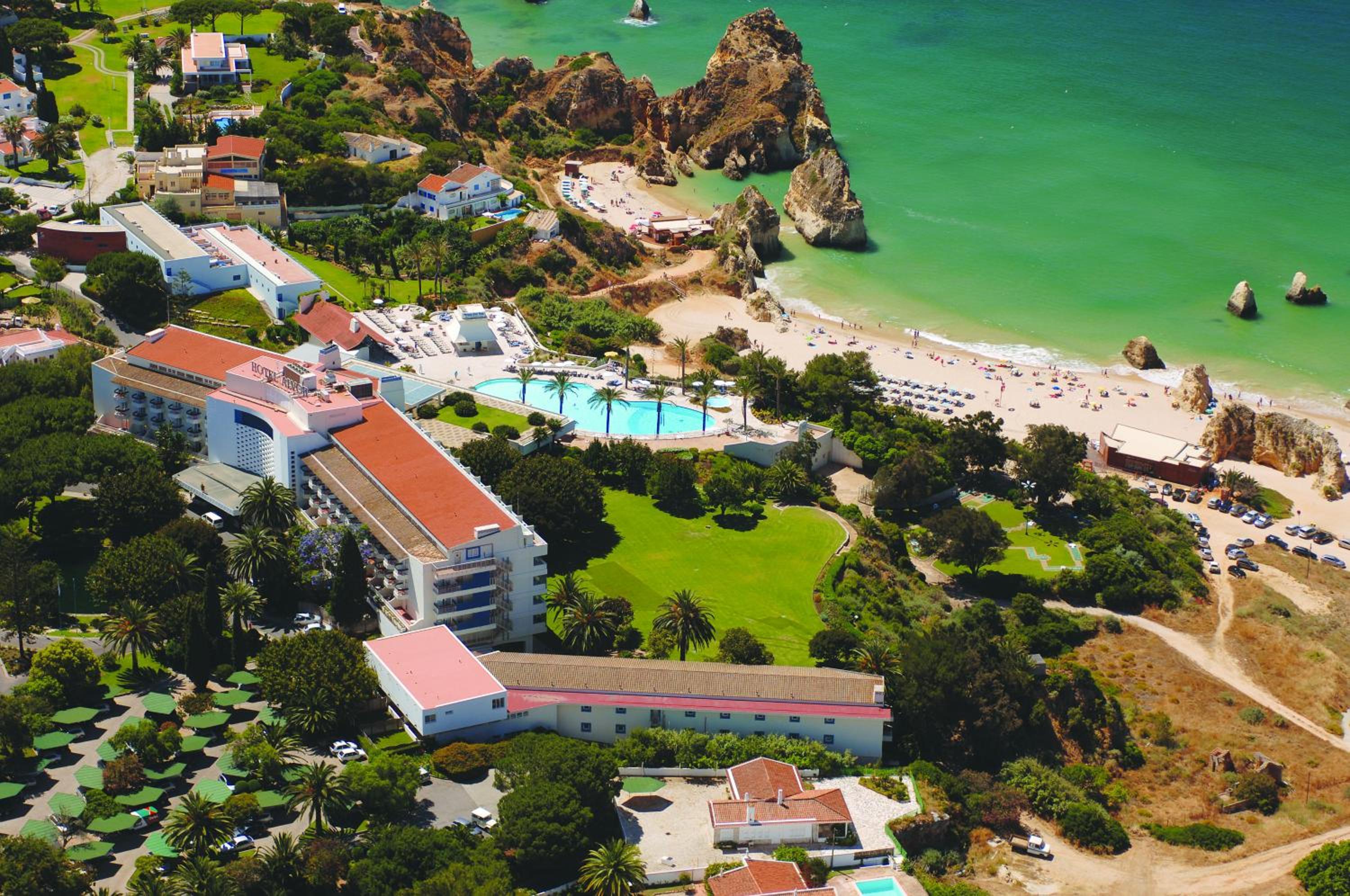 Hotel Pestana Alvor Praia Premium Beach & Golf Resort - Image 1