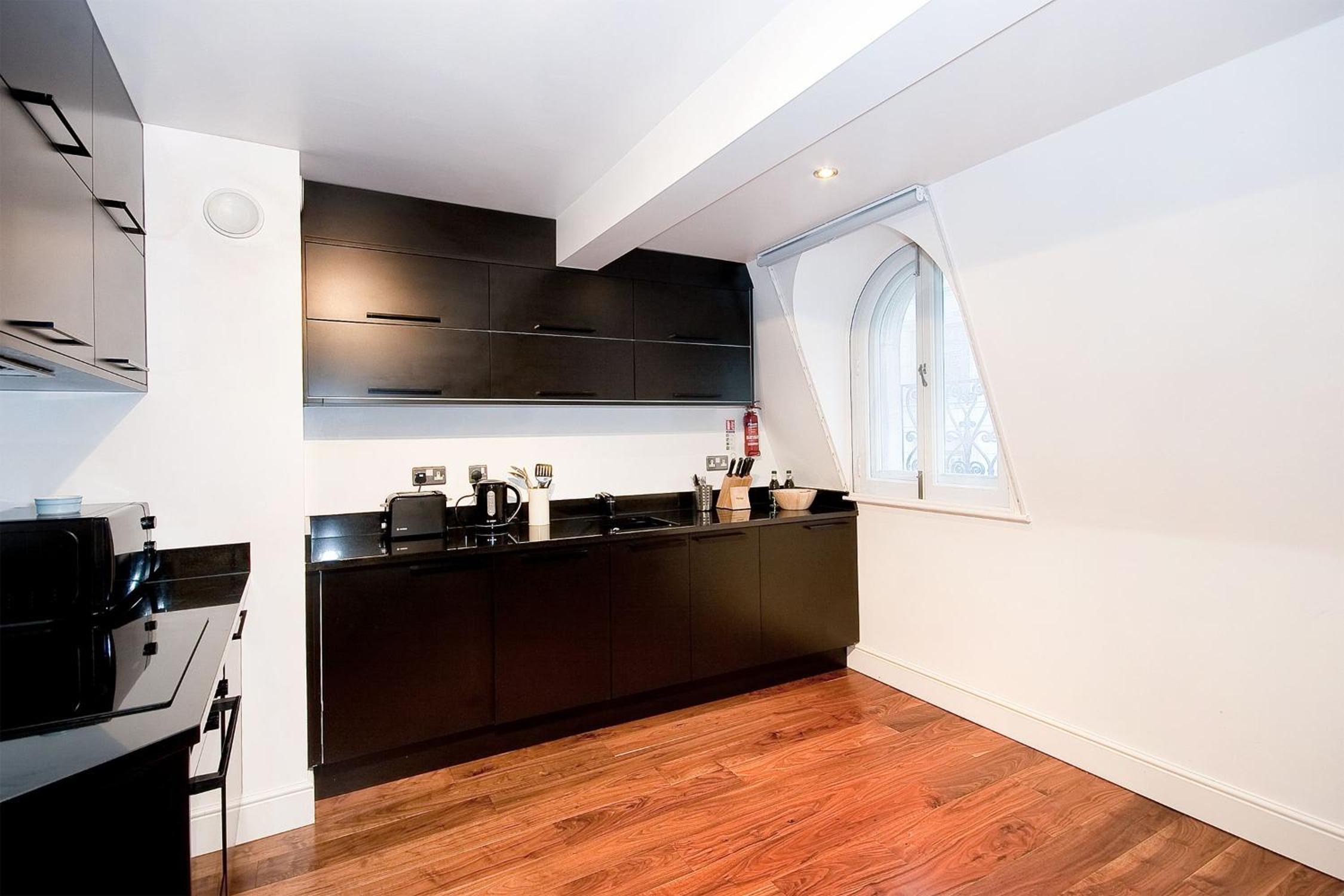 Apartment 4, 48 Bishopsgate by City Living London