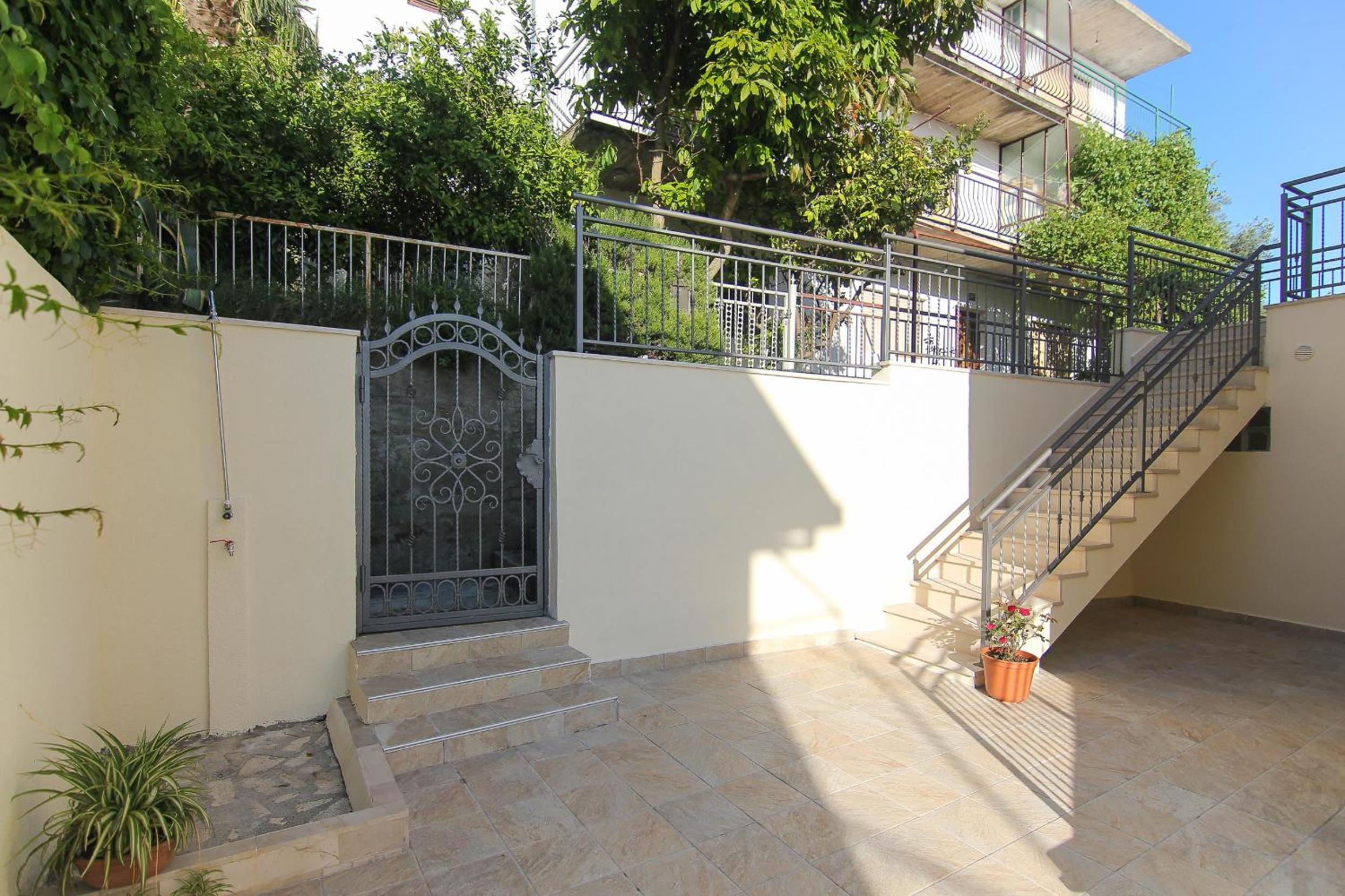 Apartments Villa Alex view 5