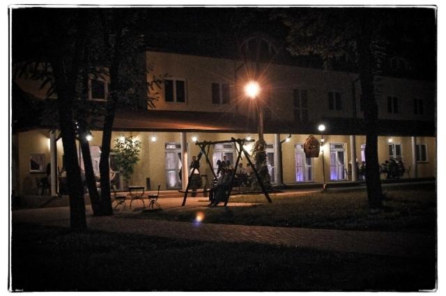 Photo 42