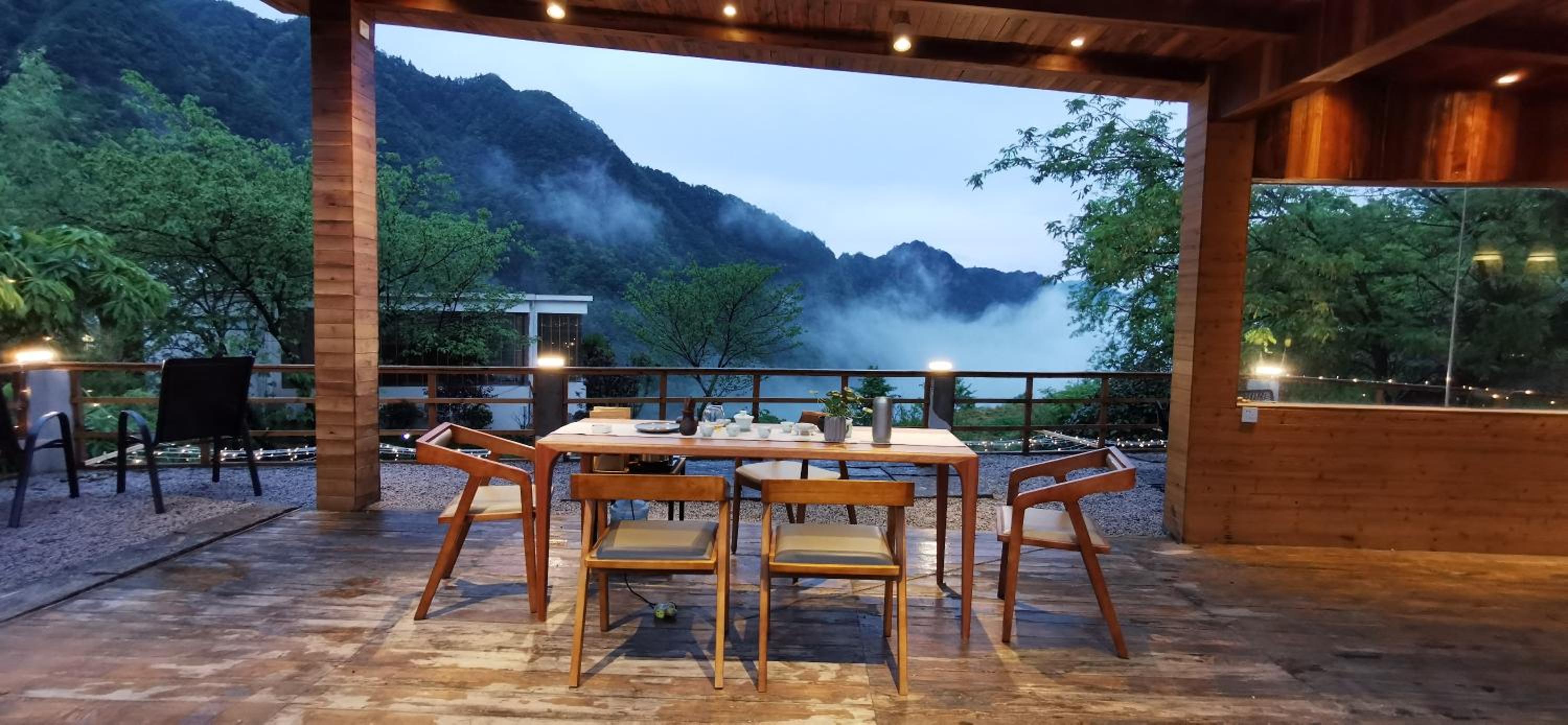 Zhangjiajie national park Purespace --2nights 1free pick-up&book tickets&5min to park