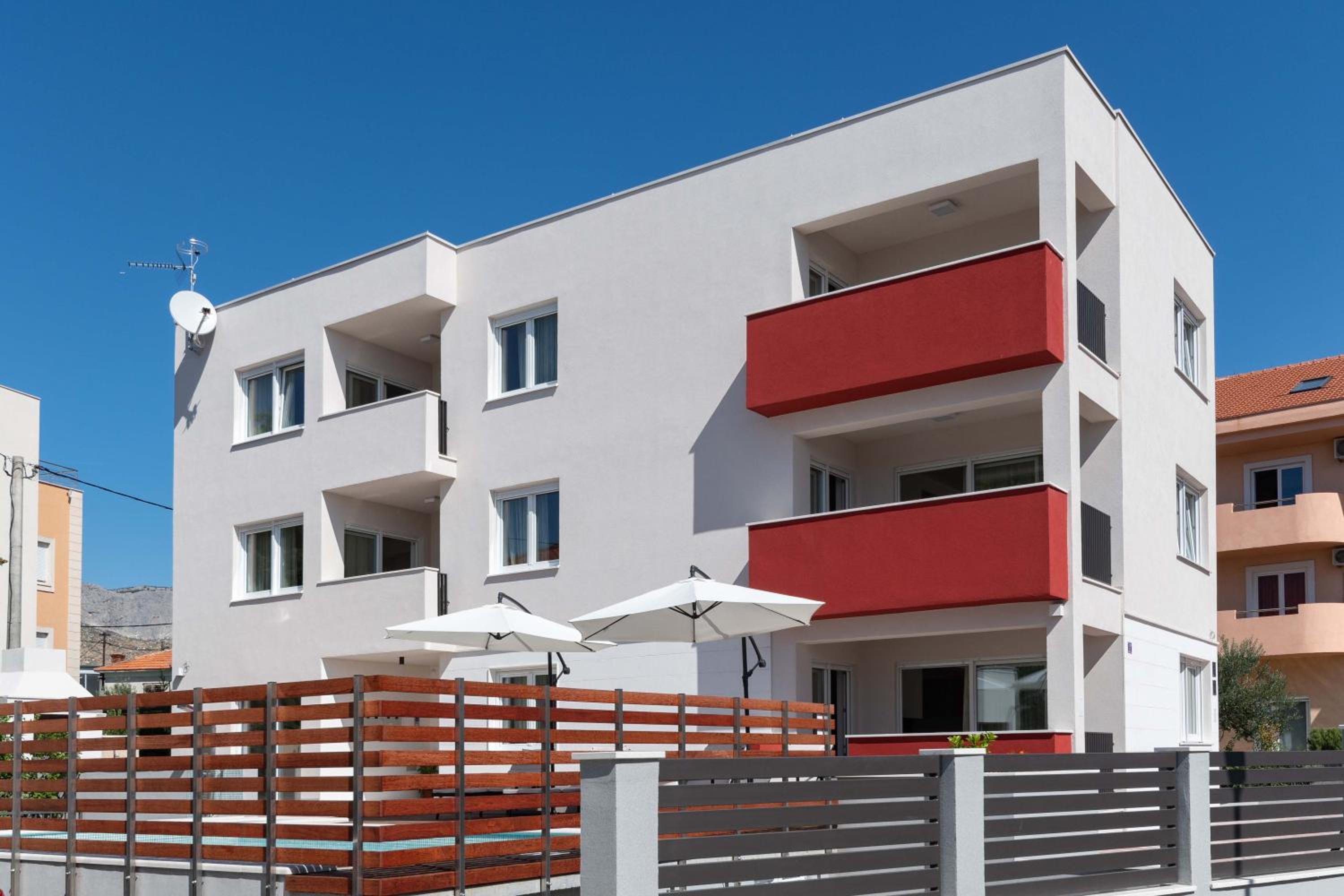 Apartment House Ivan John view 3