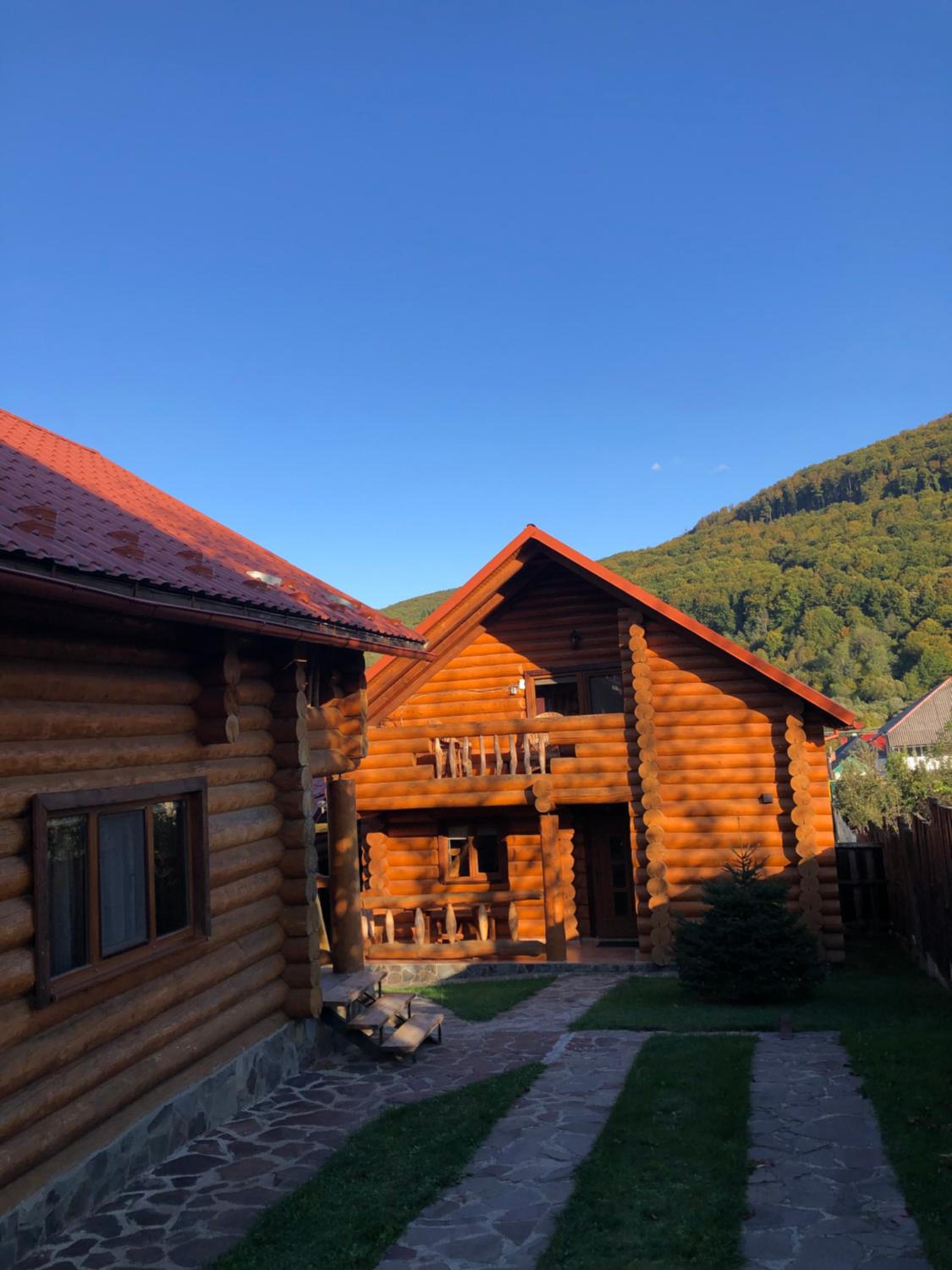 Smerekovyi Dvir view 3