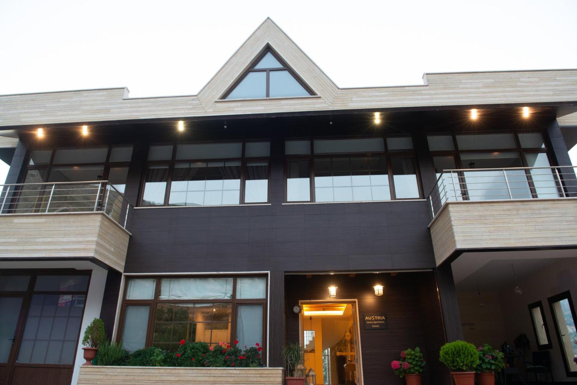 Austria Luxury Apartments, Faraya Hotel