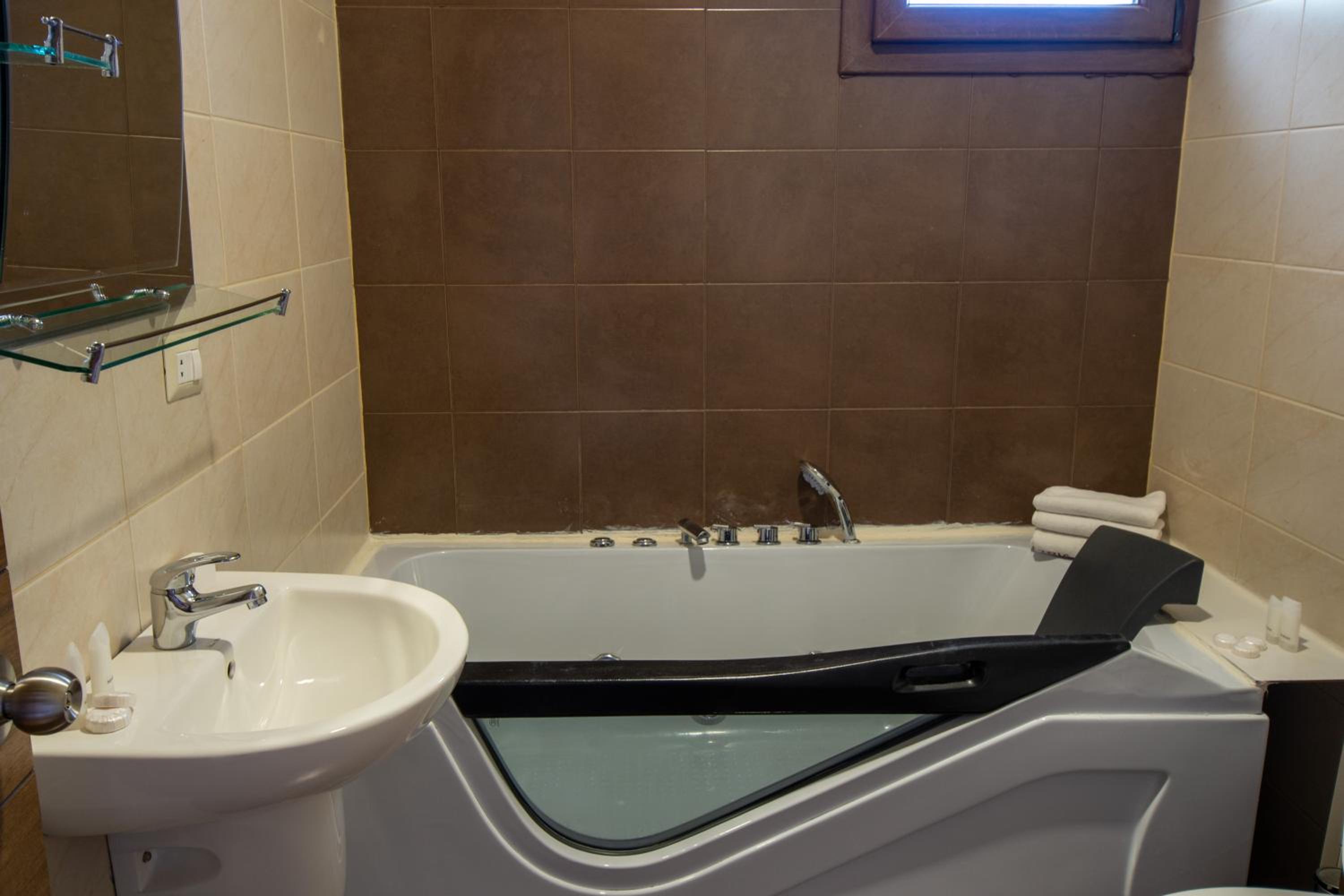 Austria Luxury Apartments, Faraya Hotel