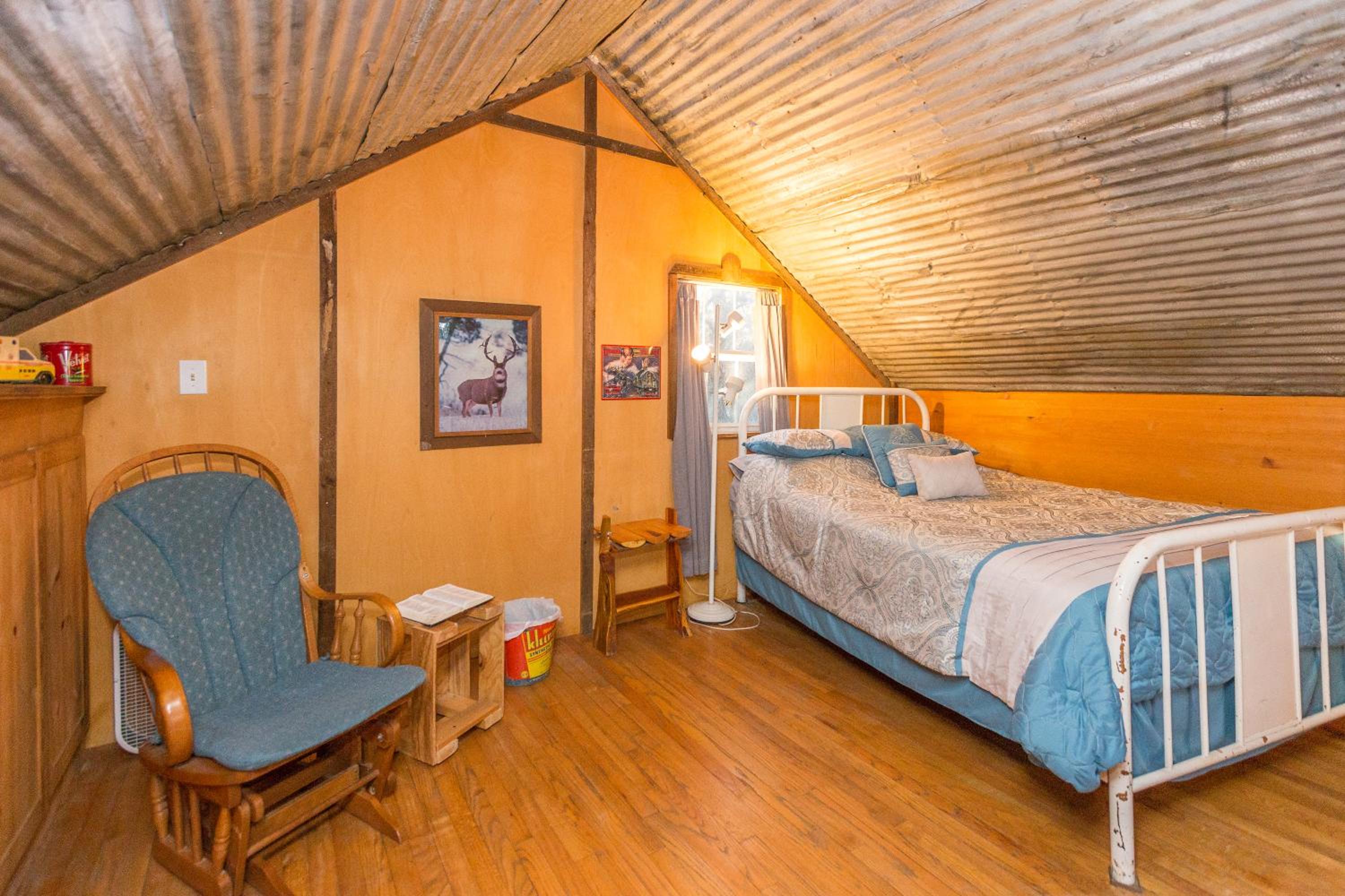 Marble Falls Vacations - The Firehouse at Creekside Camp  Cabins - Property Image 4