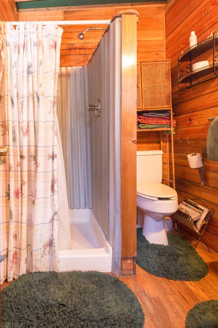 Marble Falls Vacations - The Firehouse at Creekside Camp  Cabins - Property Image 11