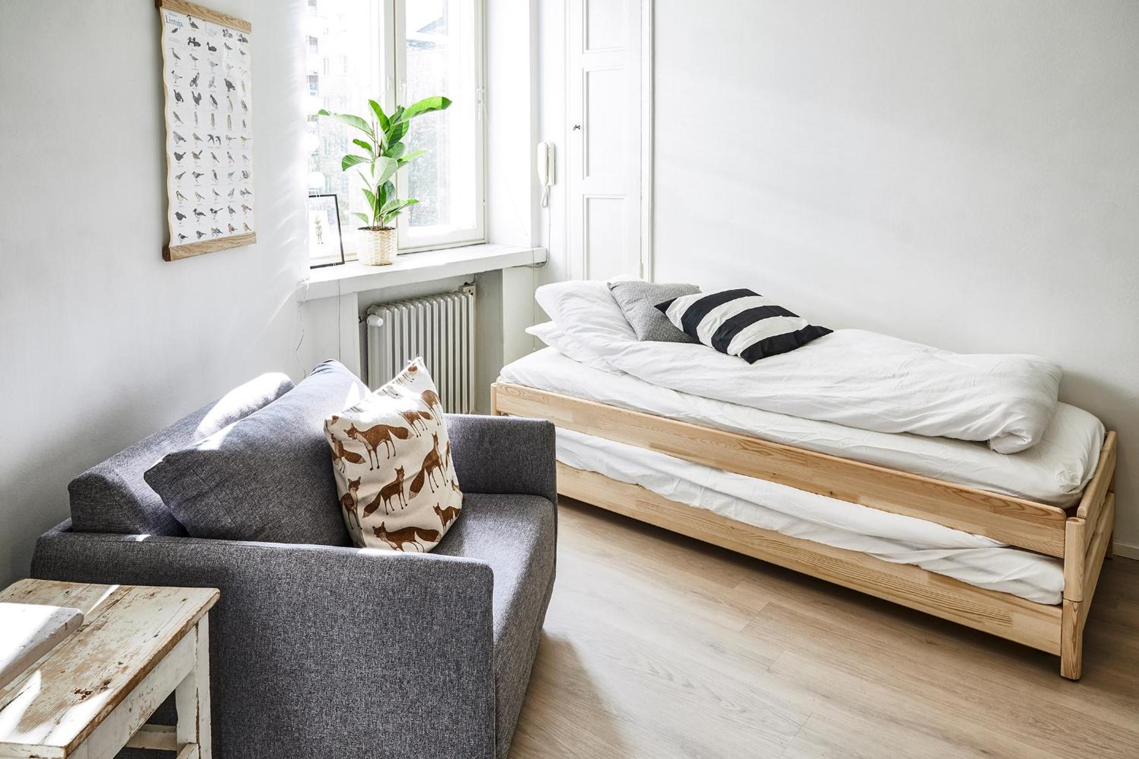 Small Studio Apartment nearby city centre view 3
