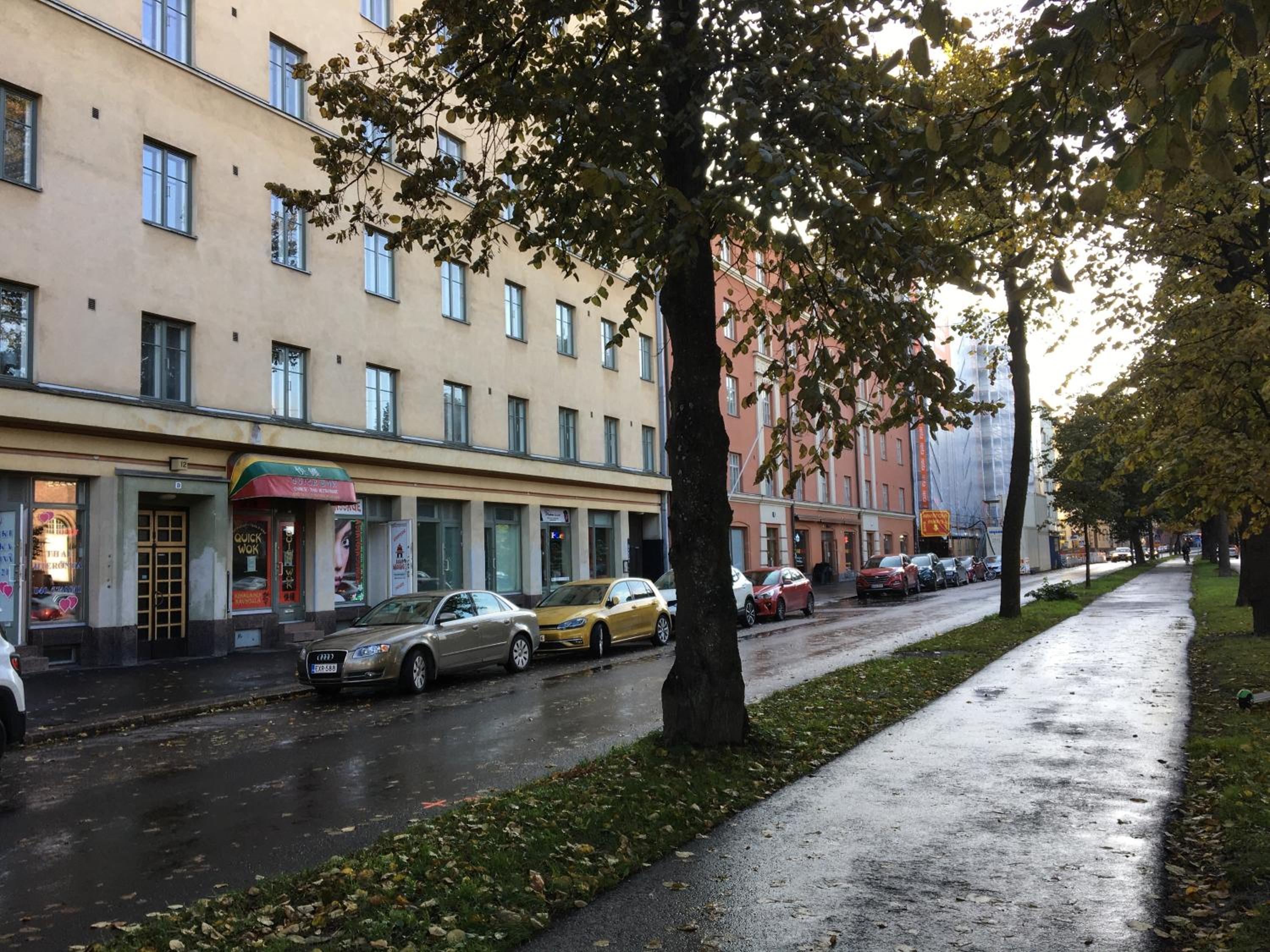 Small Studio Apartment nearby city centre view 4