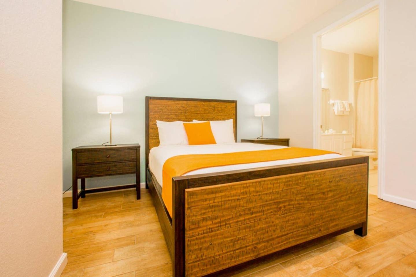 Vista Cay at Epic Universe - Luxury 3 bedroom condo