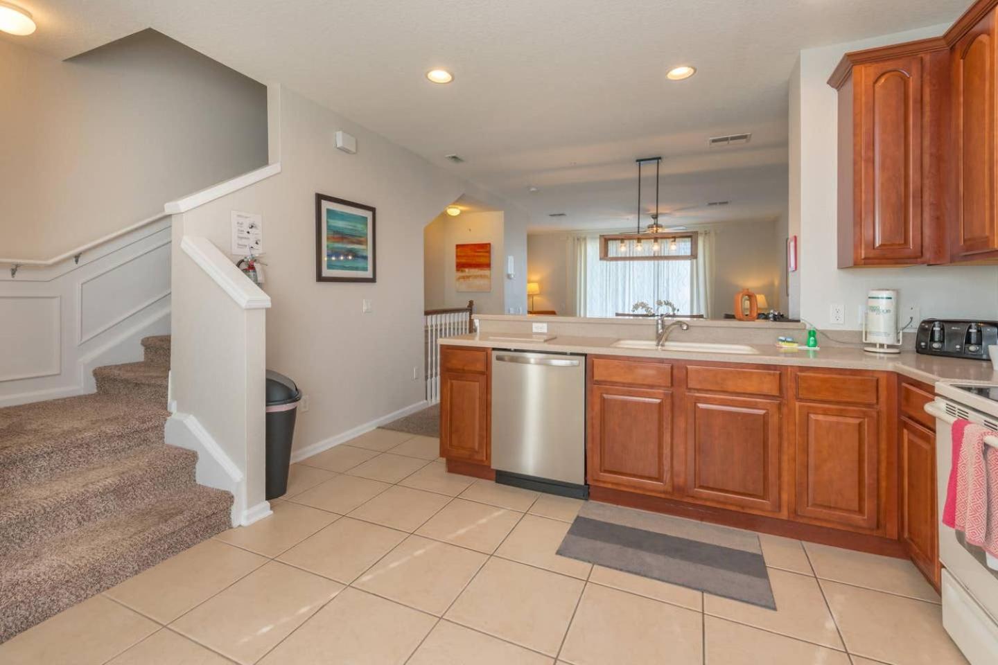 Vista Cay at Epic Universe - Luxury 3 bedroom Townhouse