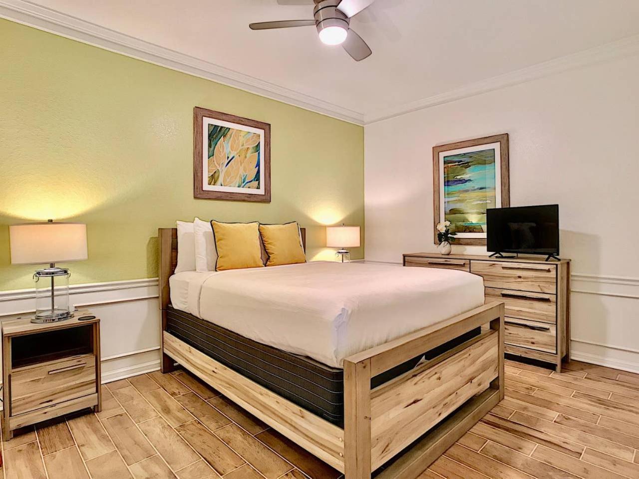 Vista Cay at Epic Universe - Luxury 4 bedroom condo